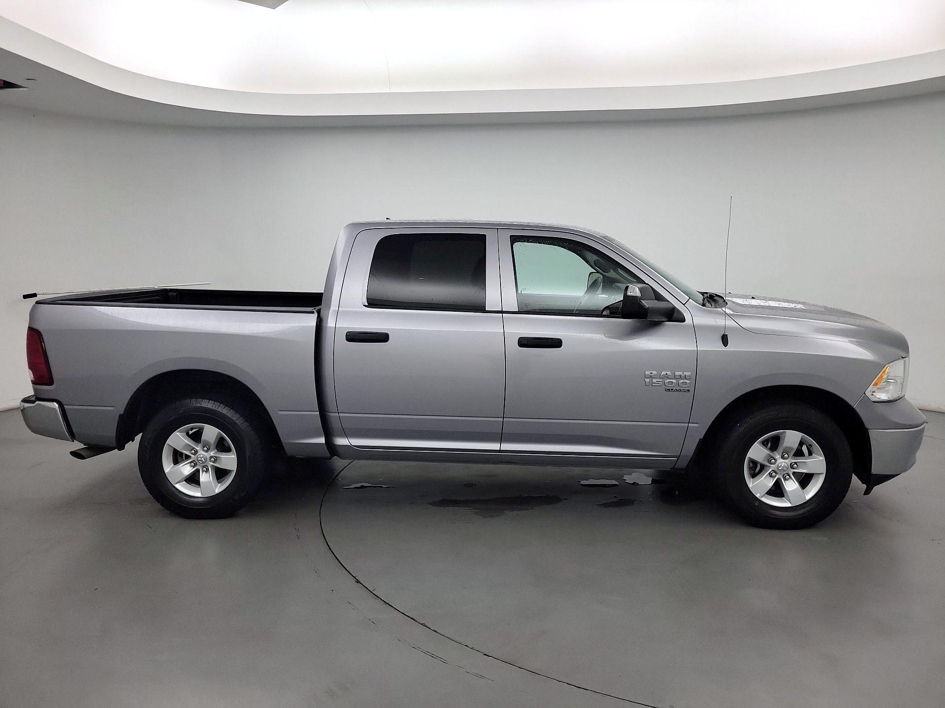 Thumbnail: 2023 RAM 1500 Classic - 4