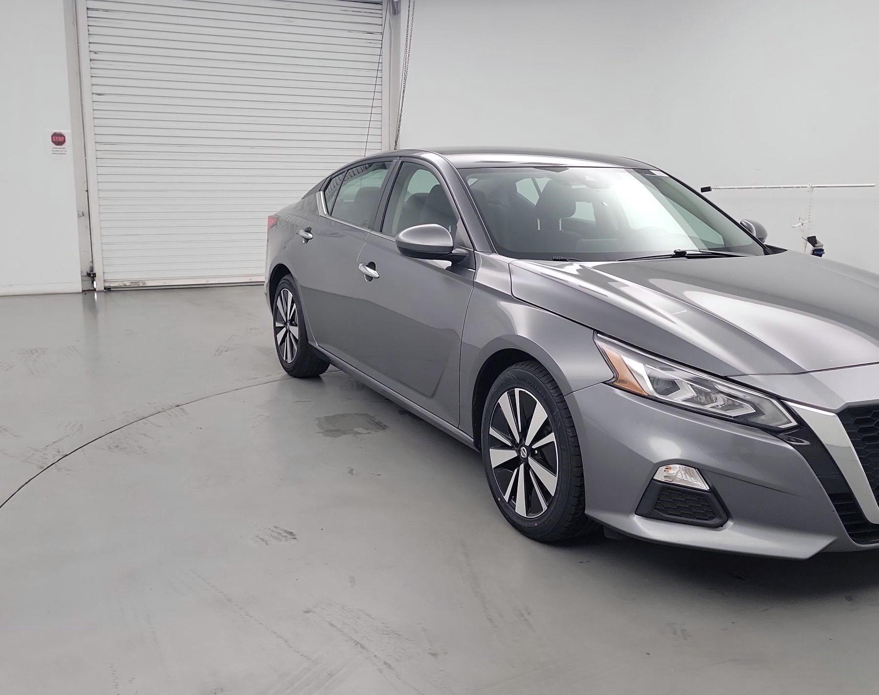 Thumbnail: 2022 Nissan Altima - 1