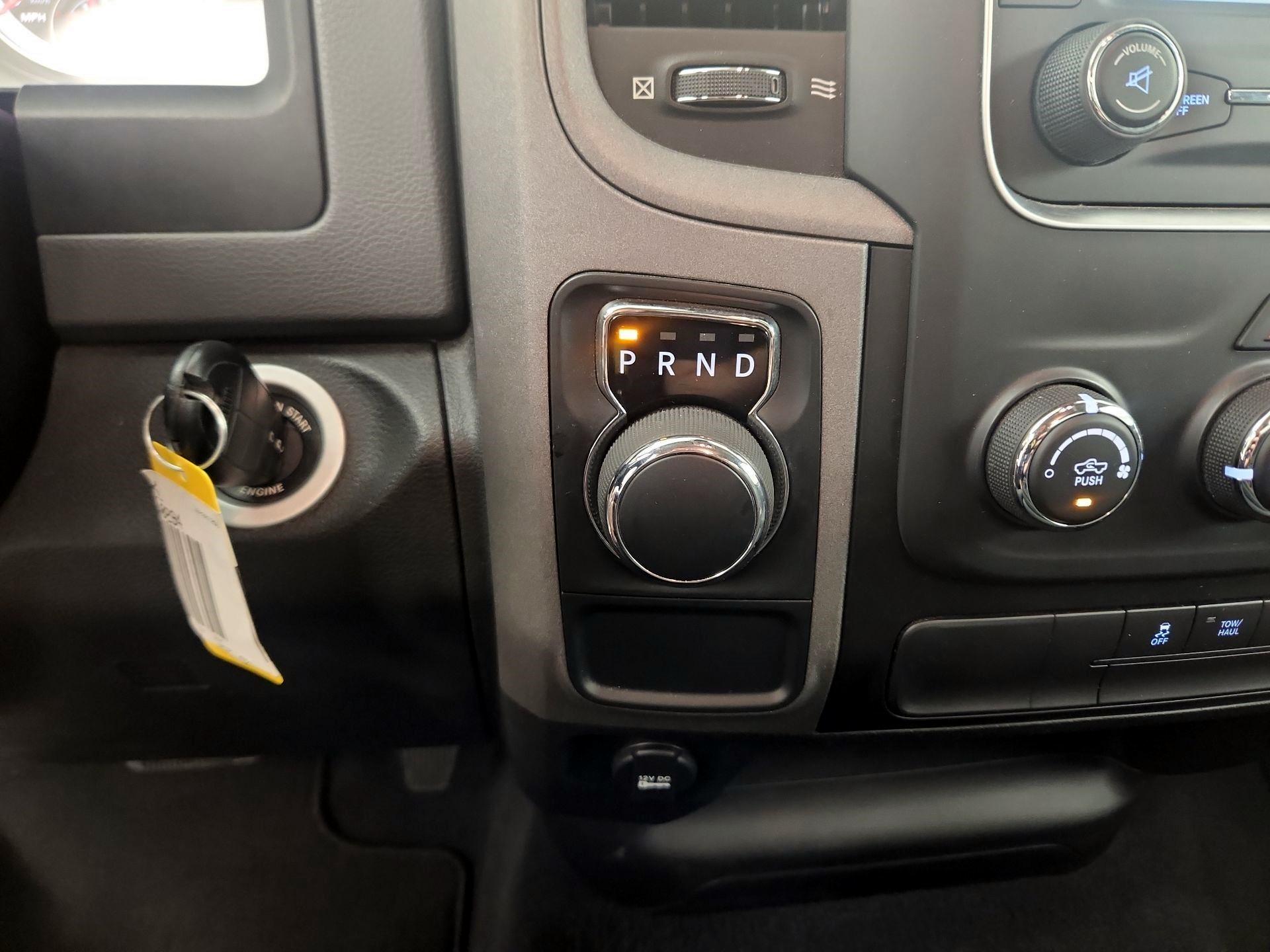 Thumbnail: 2020 RAM 1500 Classic - 15