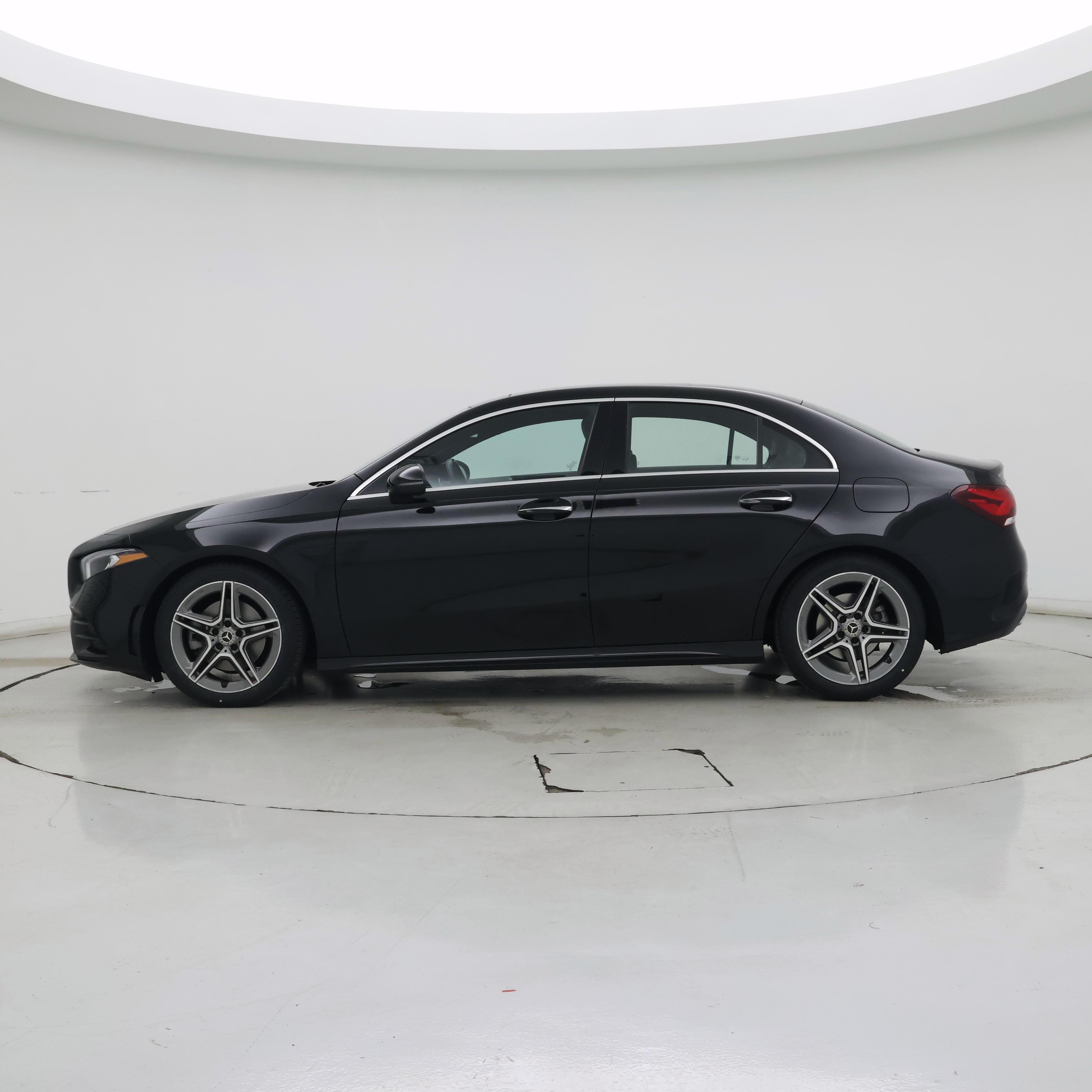 Thumbnail: 2022 Mercedes-Benz A-Class - 3