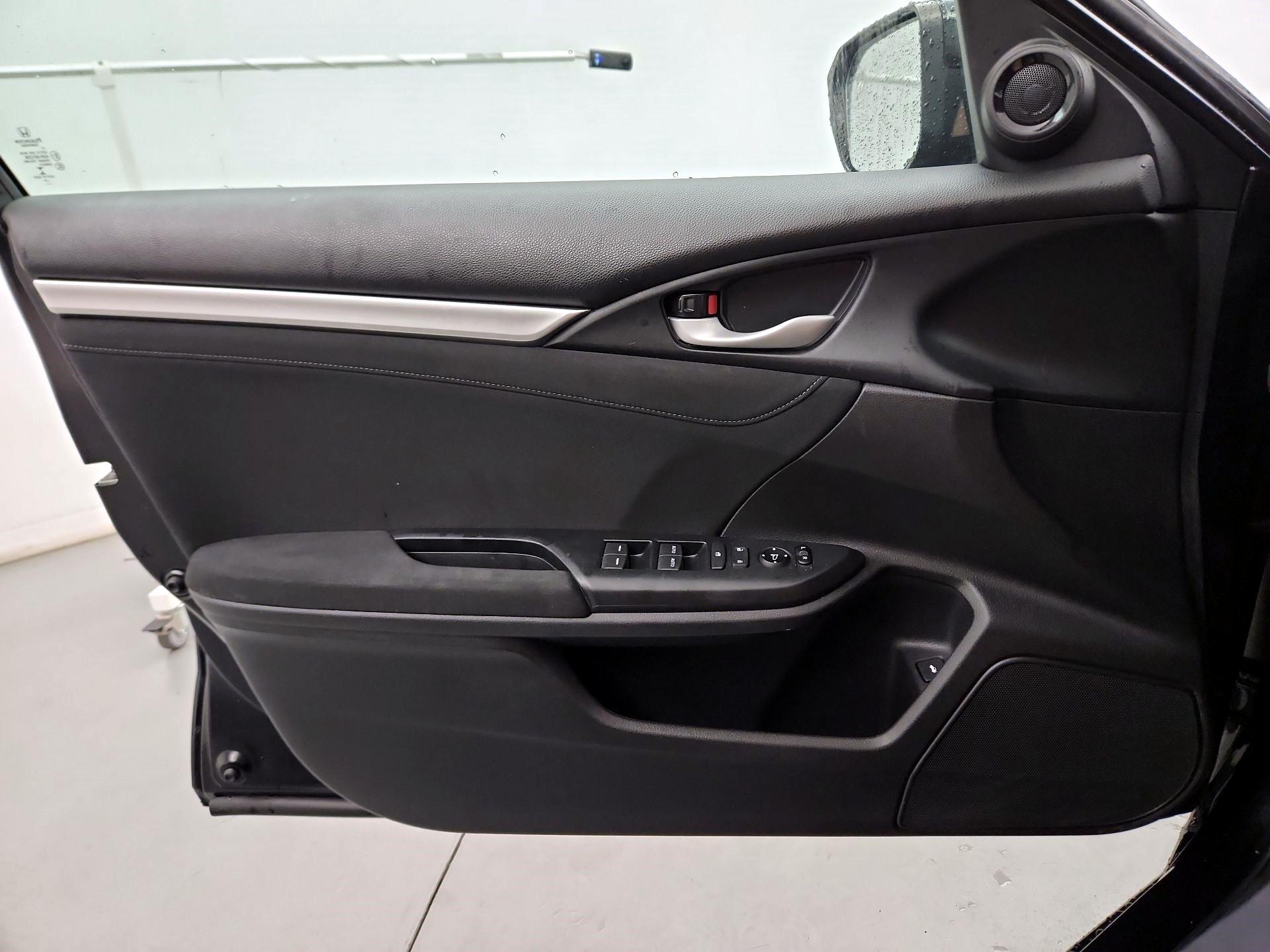 Thumbnail: 2019 Honda Civic - 10