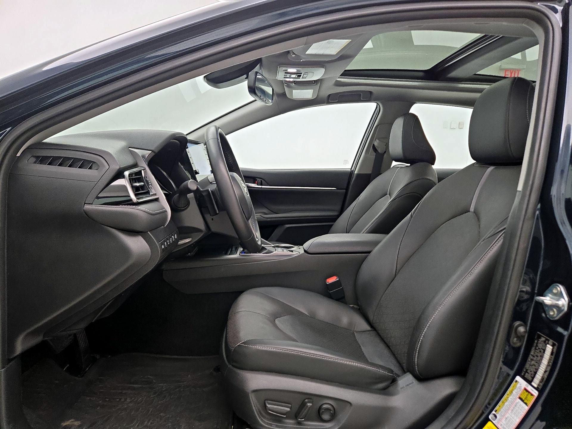 Thumbnail: 2021 Toyota Camry - 11