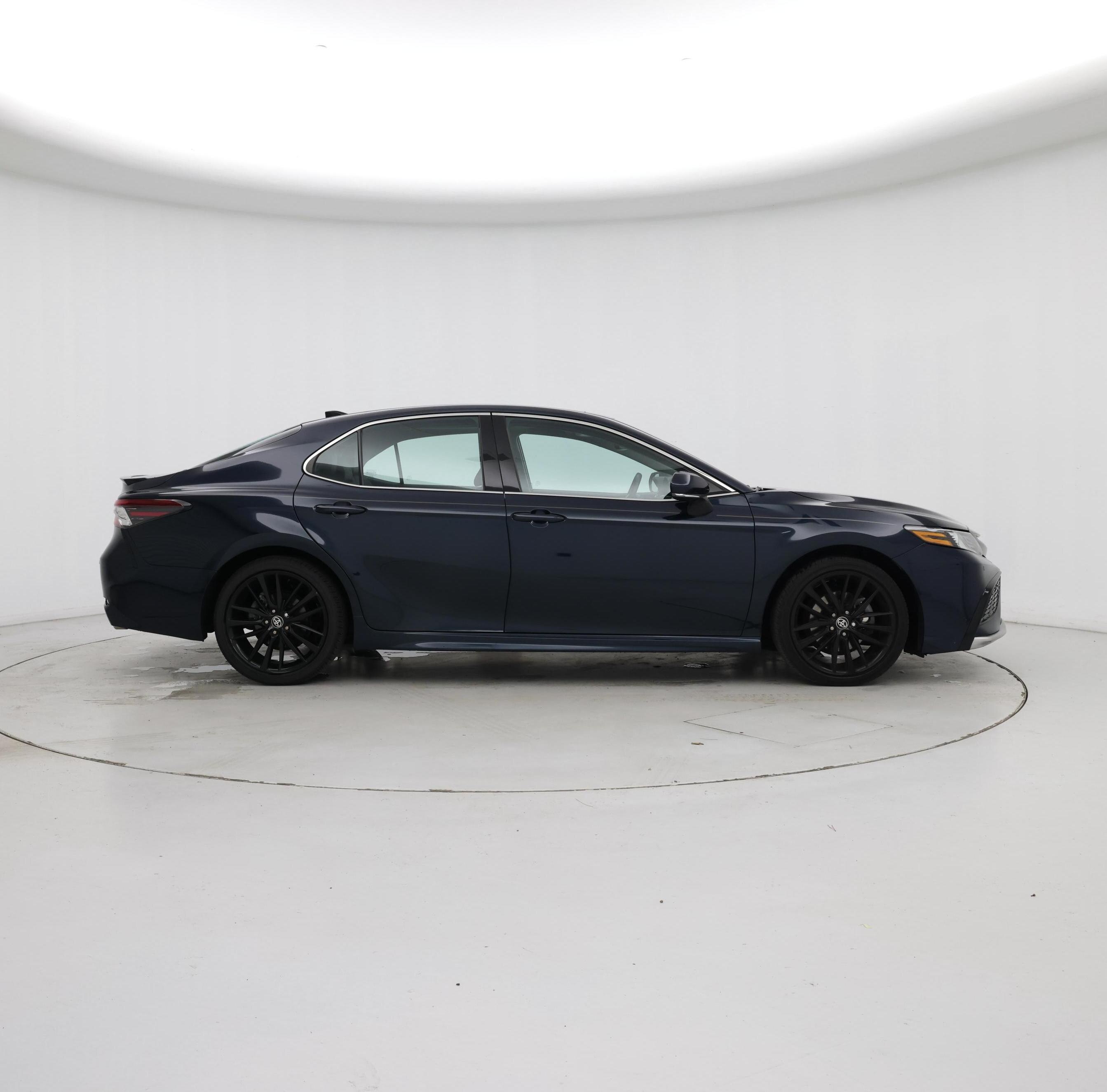 Thumbnail: 2021 Toyota Camry - 7