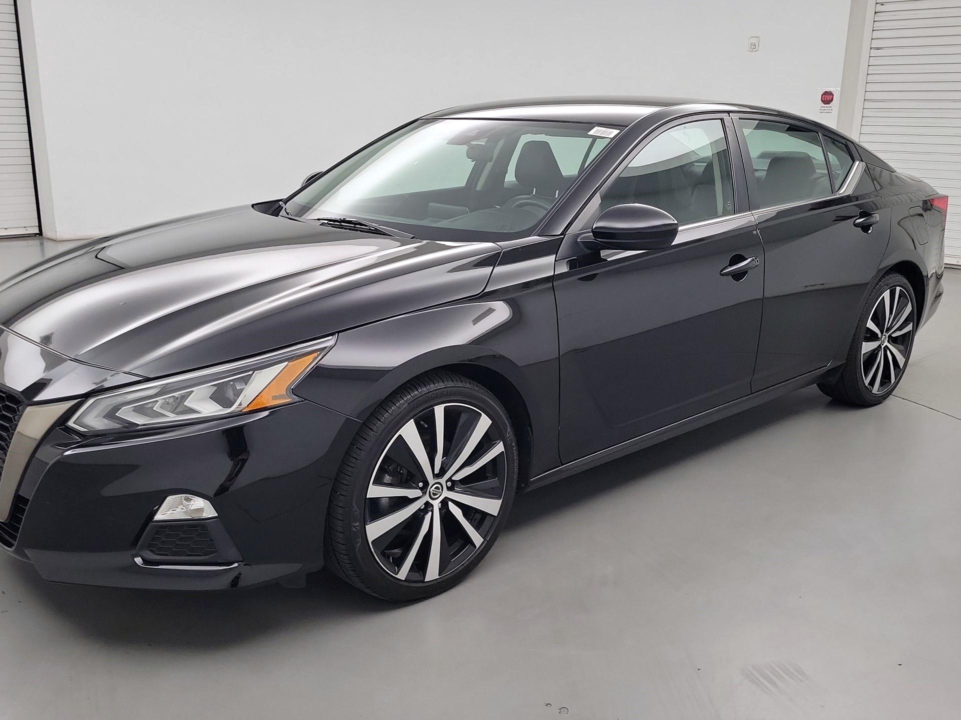 Thumbnail: 2022 Nissan Altima - 3