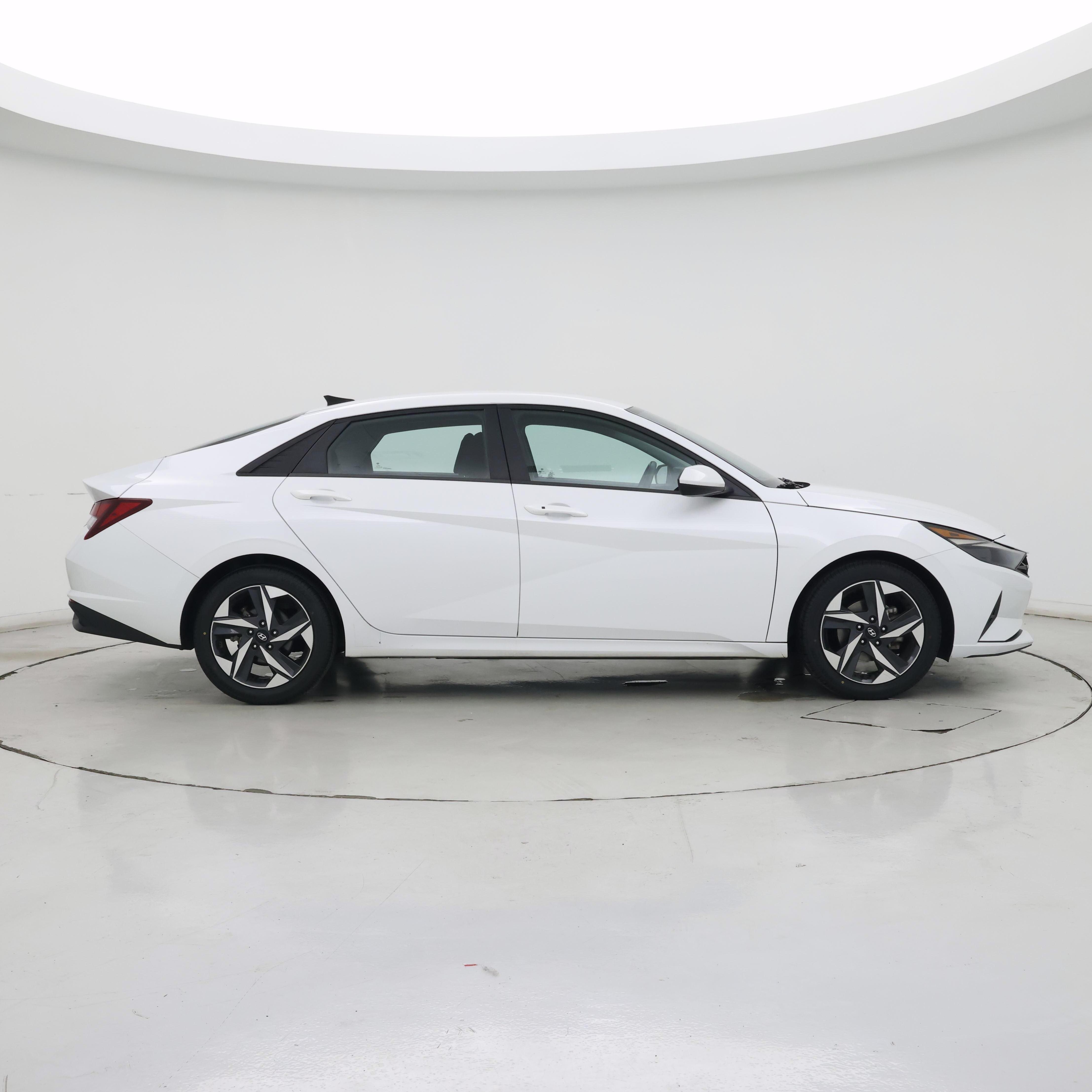 Thumbnail: 2023 Hyundai Elantra - 7