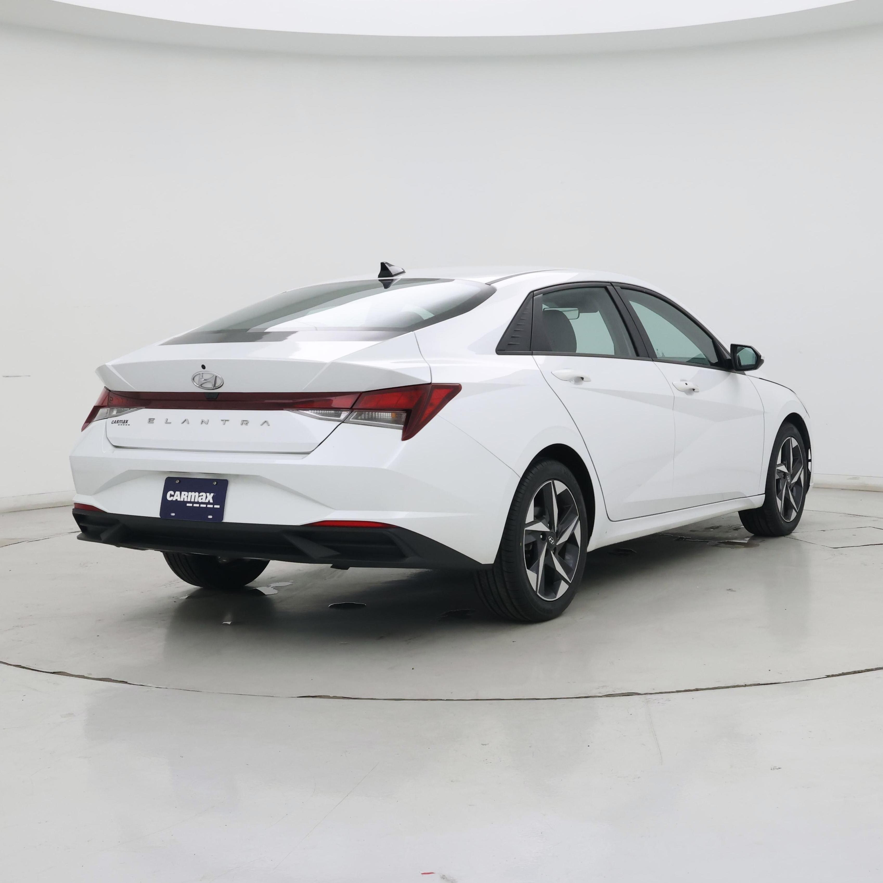 Thumbnail: 2023 Hyundai Elantra - 8