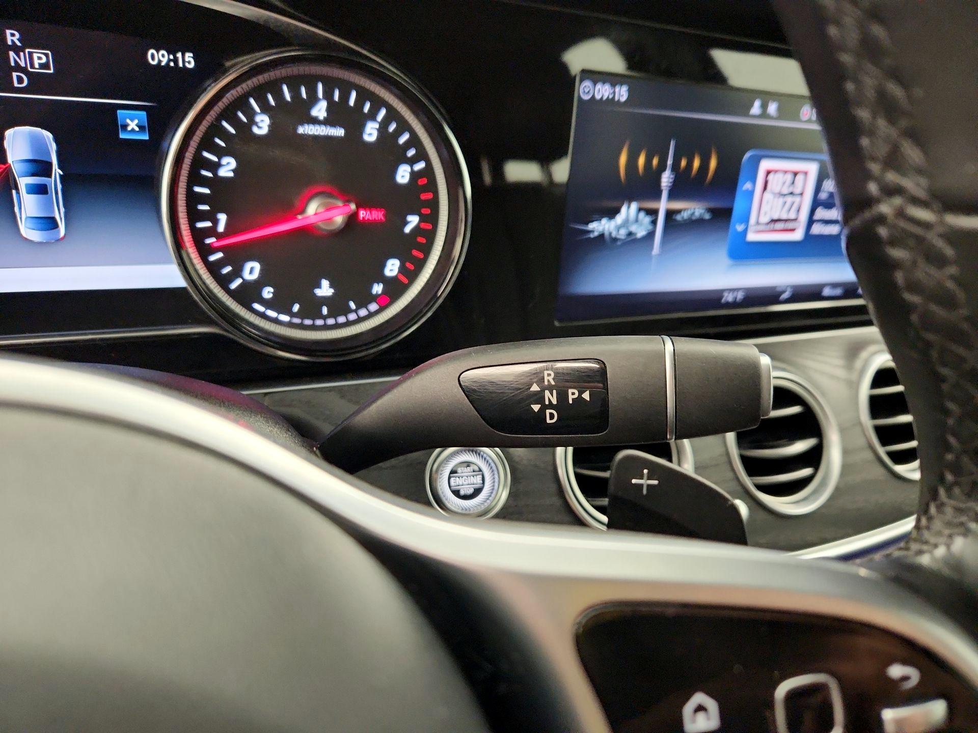 Thumbnail: 2019 Mercedes-Benz E-Class - 16