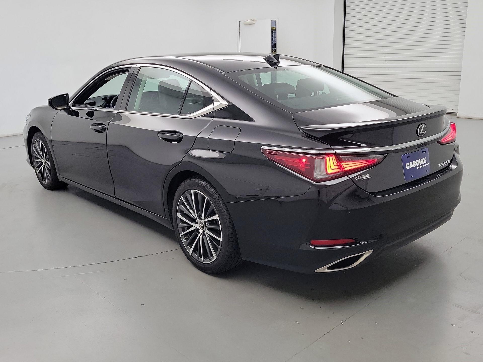 Thumbnail: 2022 Lexus ES - 7