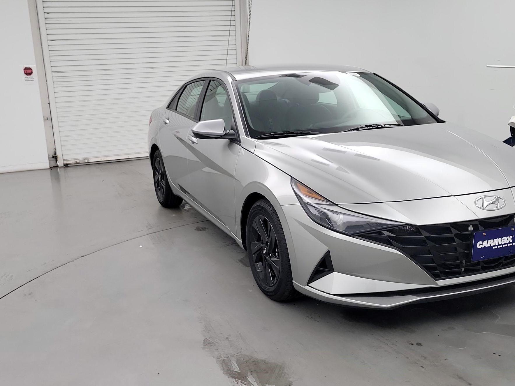 Thumbnail: 2023 Hyundai Elantra - 1