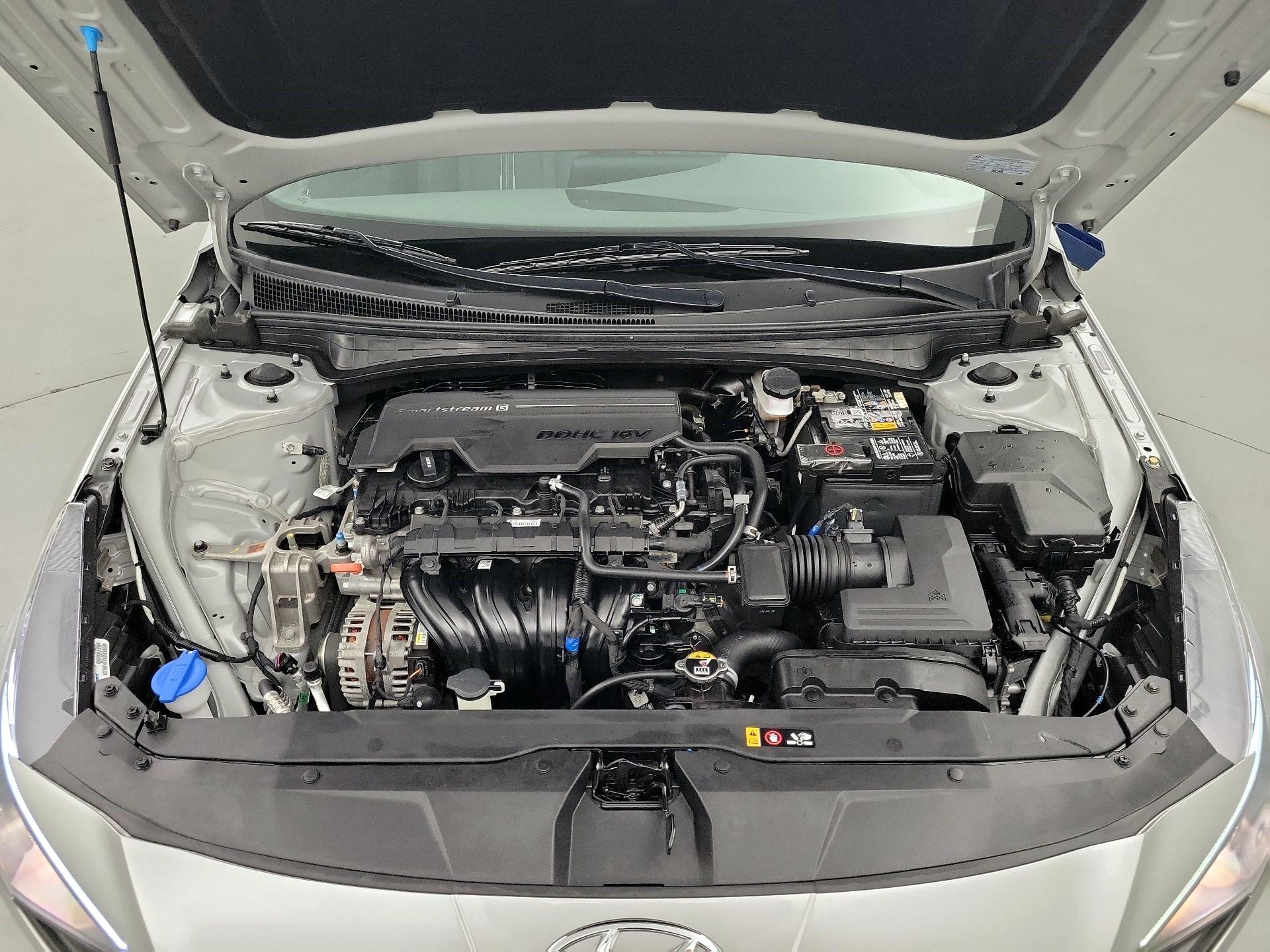 Thumbnail: 2023 Hyundai Elantra - 19