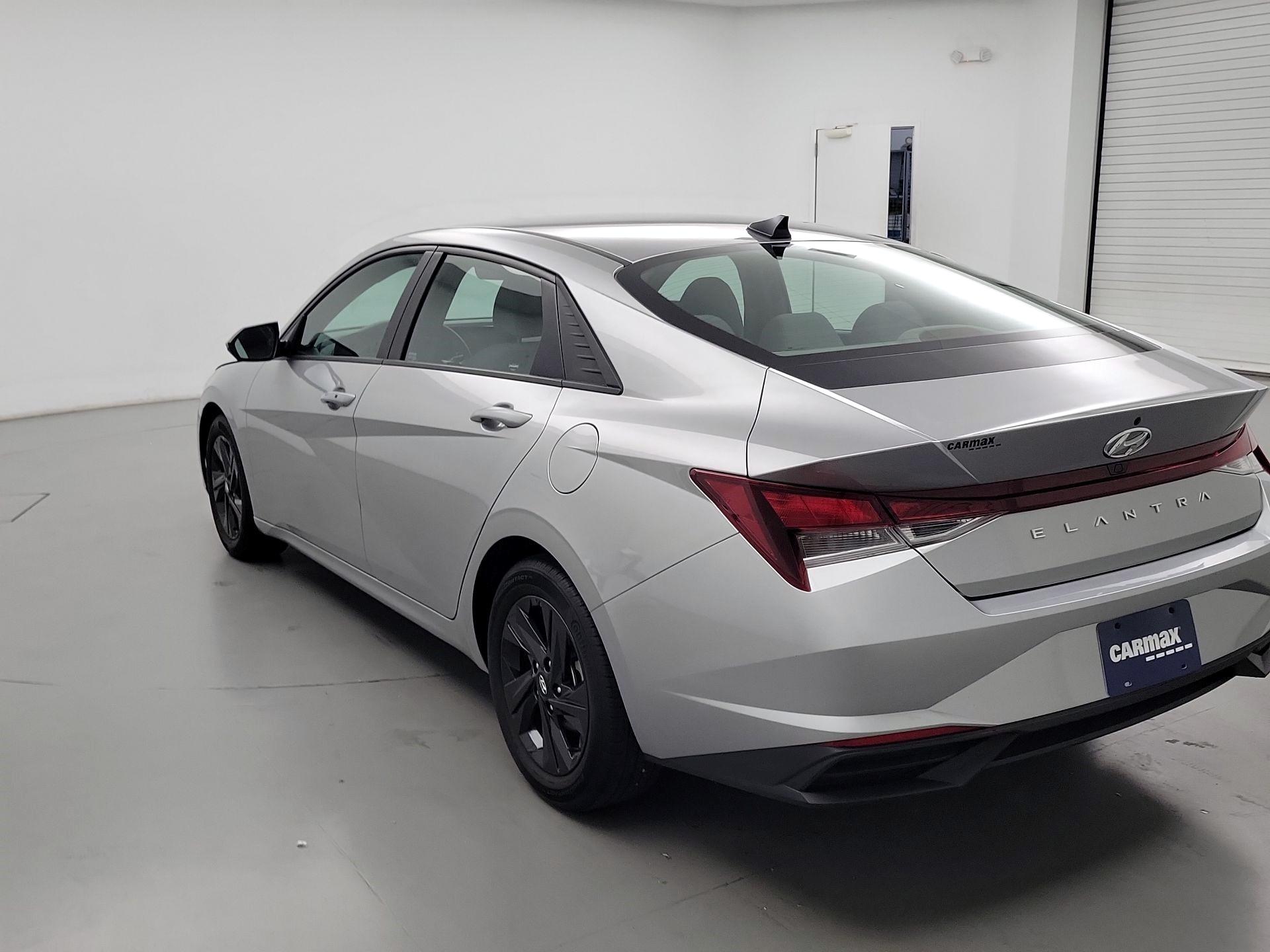 Thumbnail: 2023 Hyundai Elantra - 7