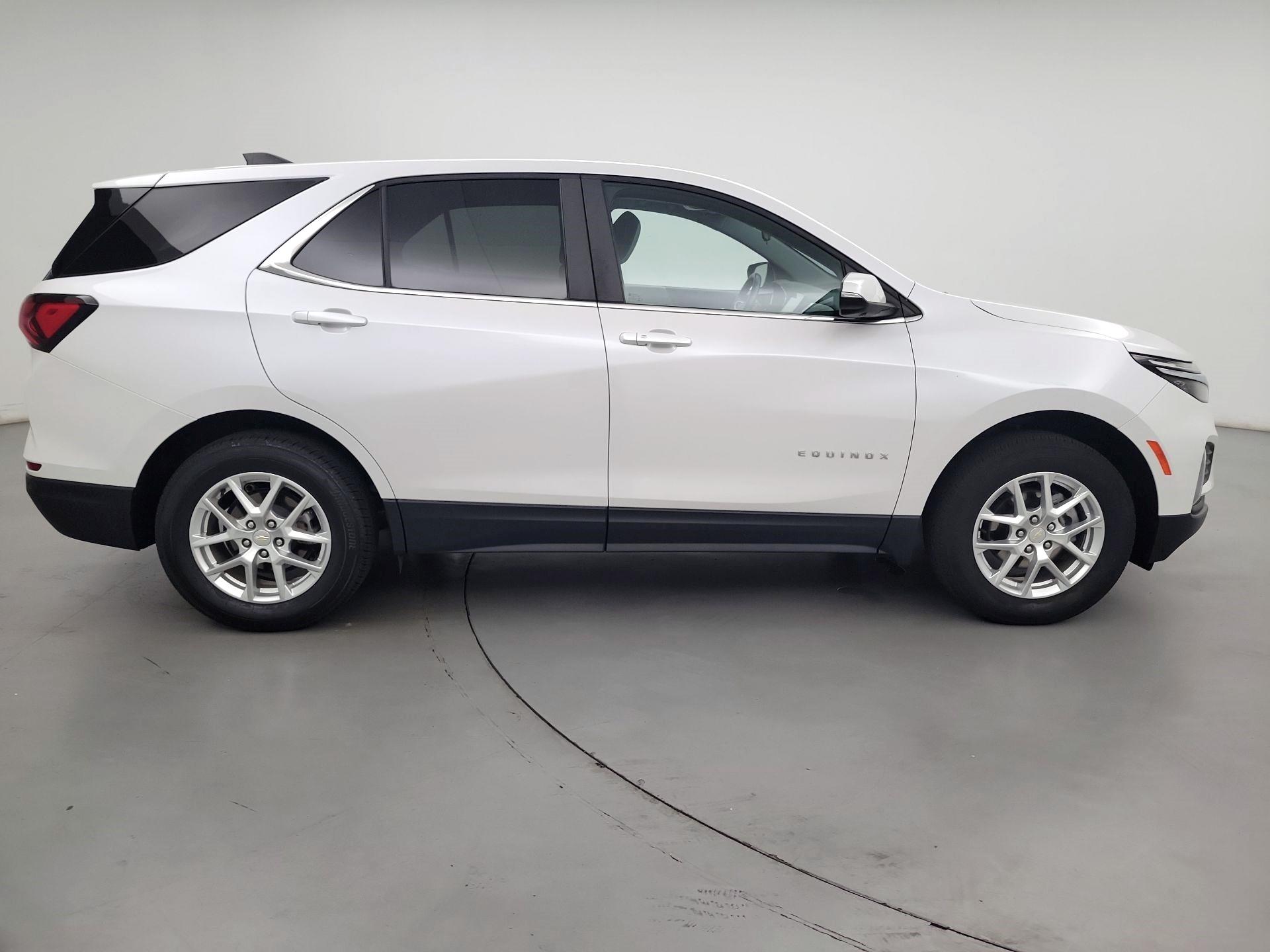 Thumbnail: 2022 Chevrolet Equinox - 4