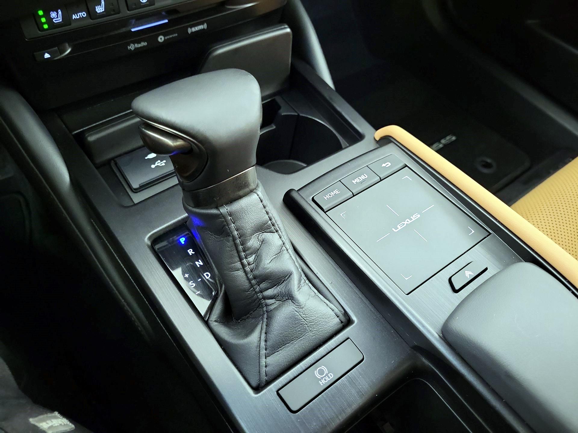 Thumbnail: 2022 Lexus ES - 15