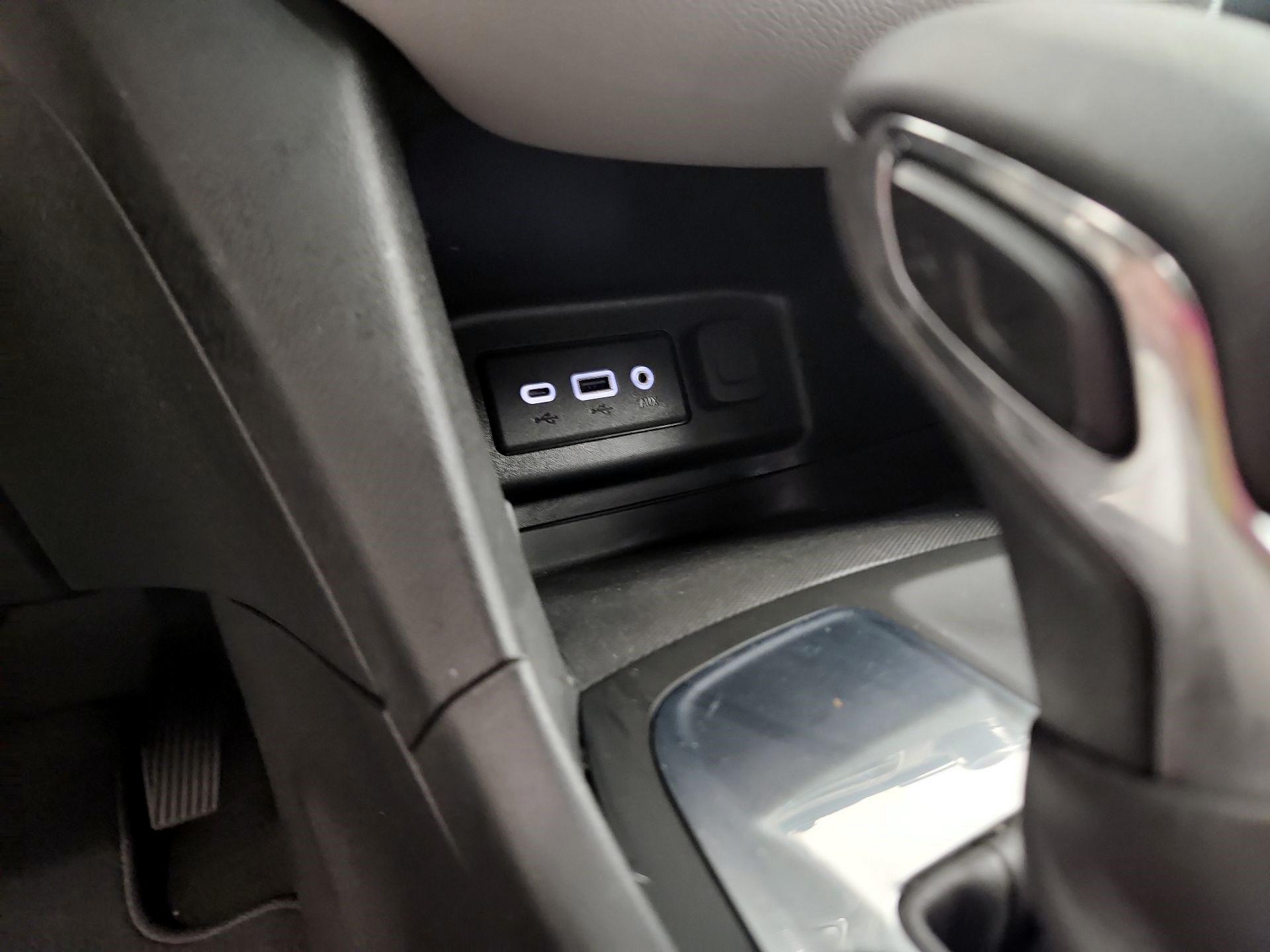 Thumbnail: 2022 Chevrolet Equinox - 15