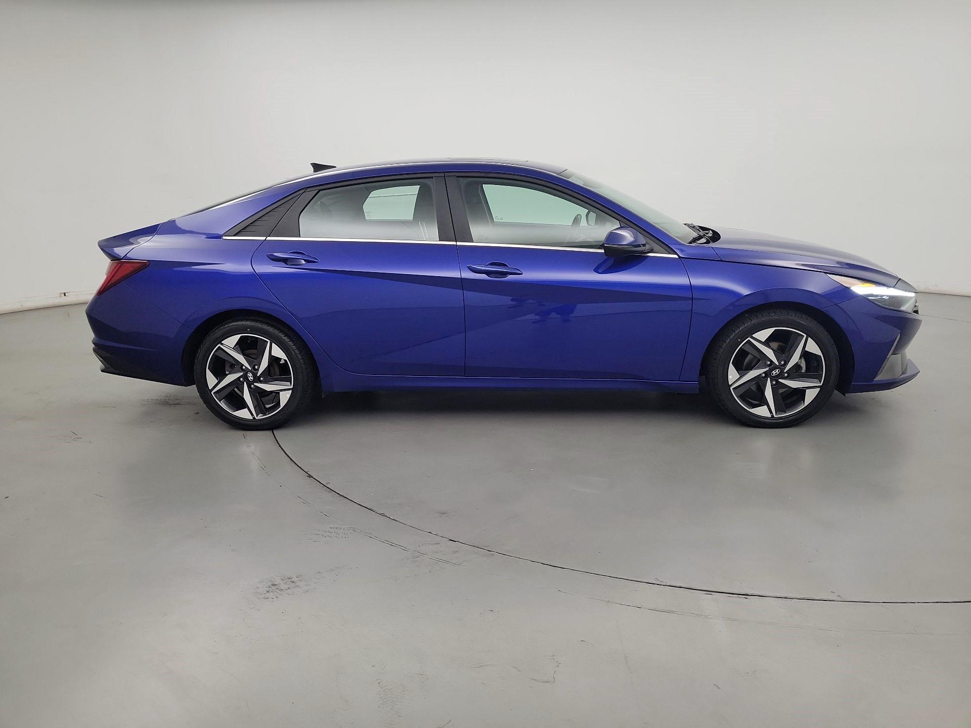 Thumbnail: 2022 Hyundai Elantra - 4