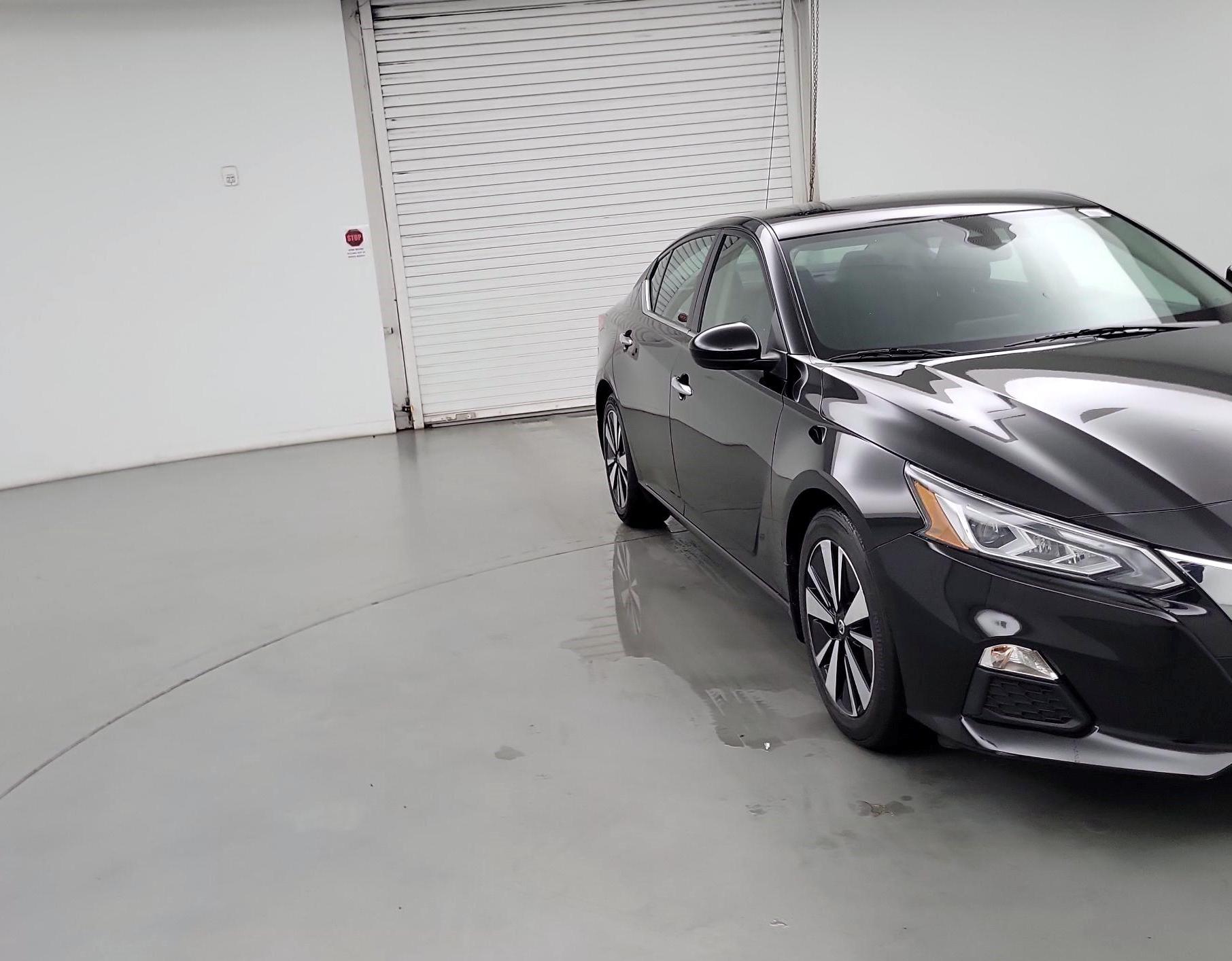Thumbnail: 2022 Nissan Altima - 1