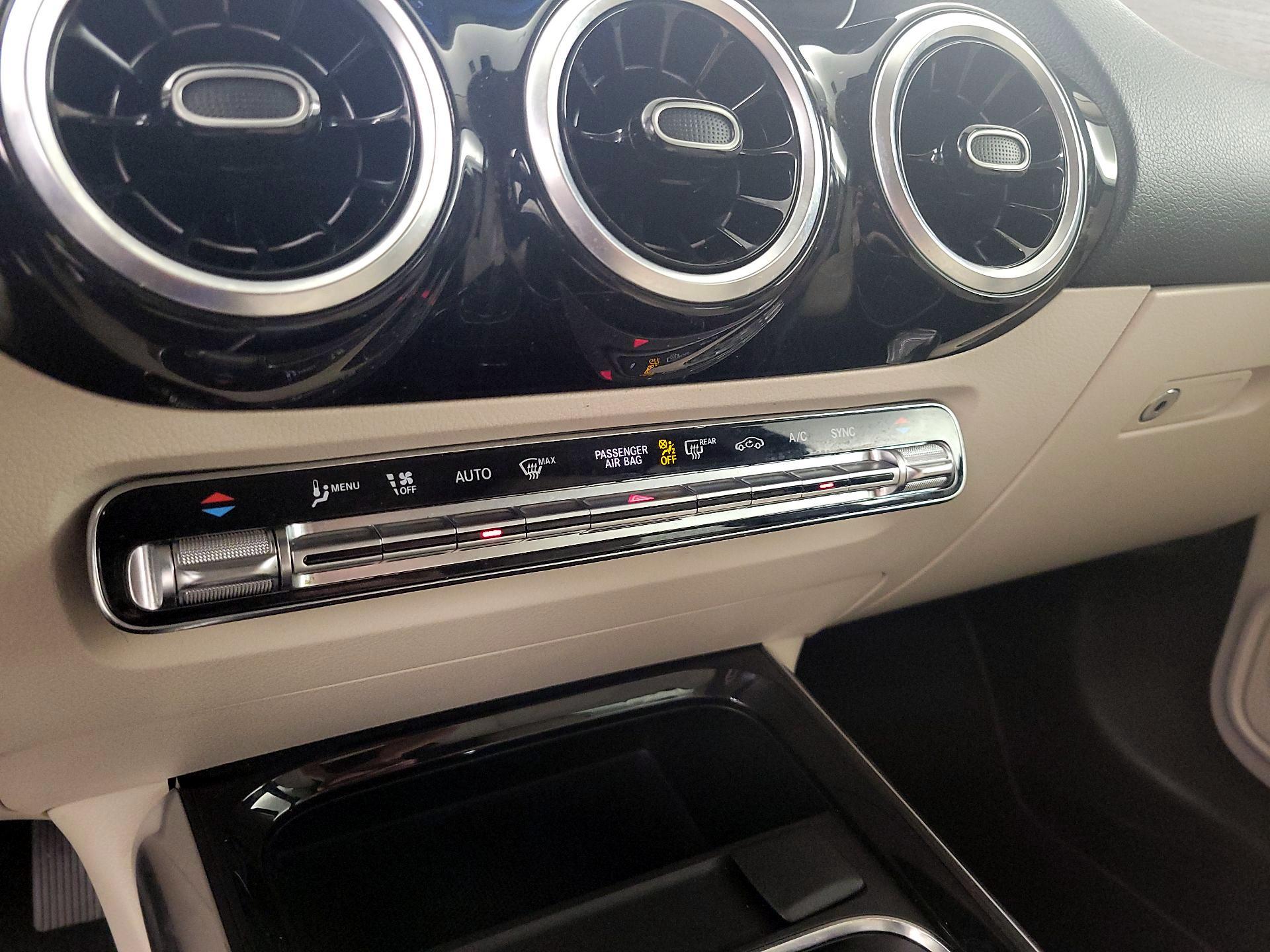 Thumbnail: 2021 Mercedes-Benz GLA - 16