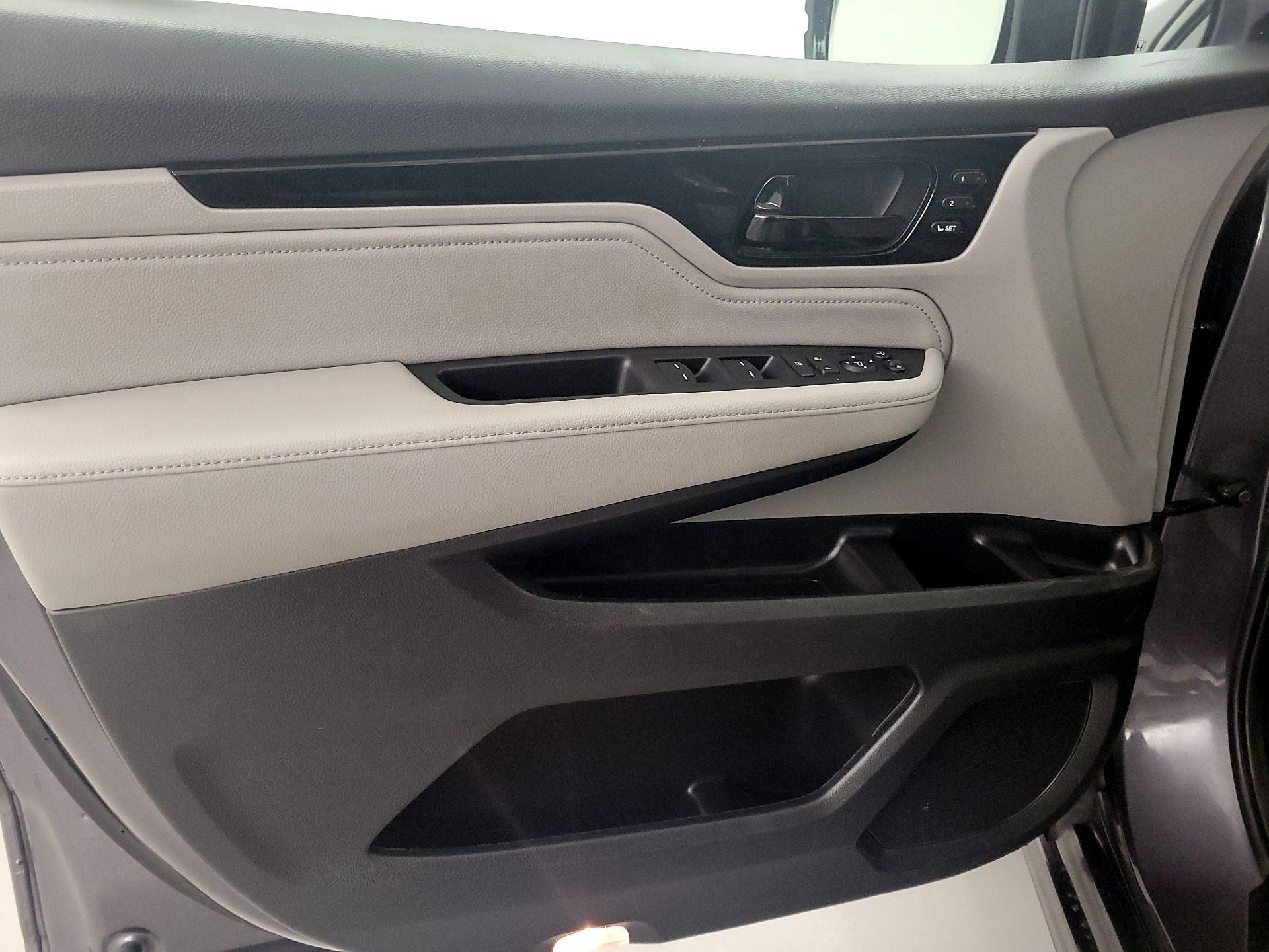 Thumbnail: 2022 Honda Odyssey - 12