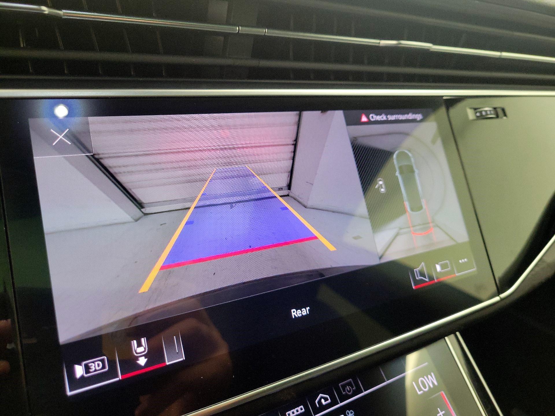 Thumbnail: 2021 Audi Q8 - 15