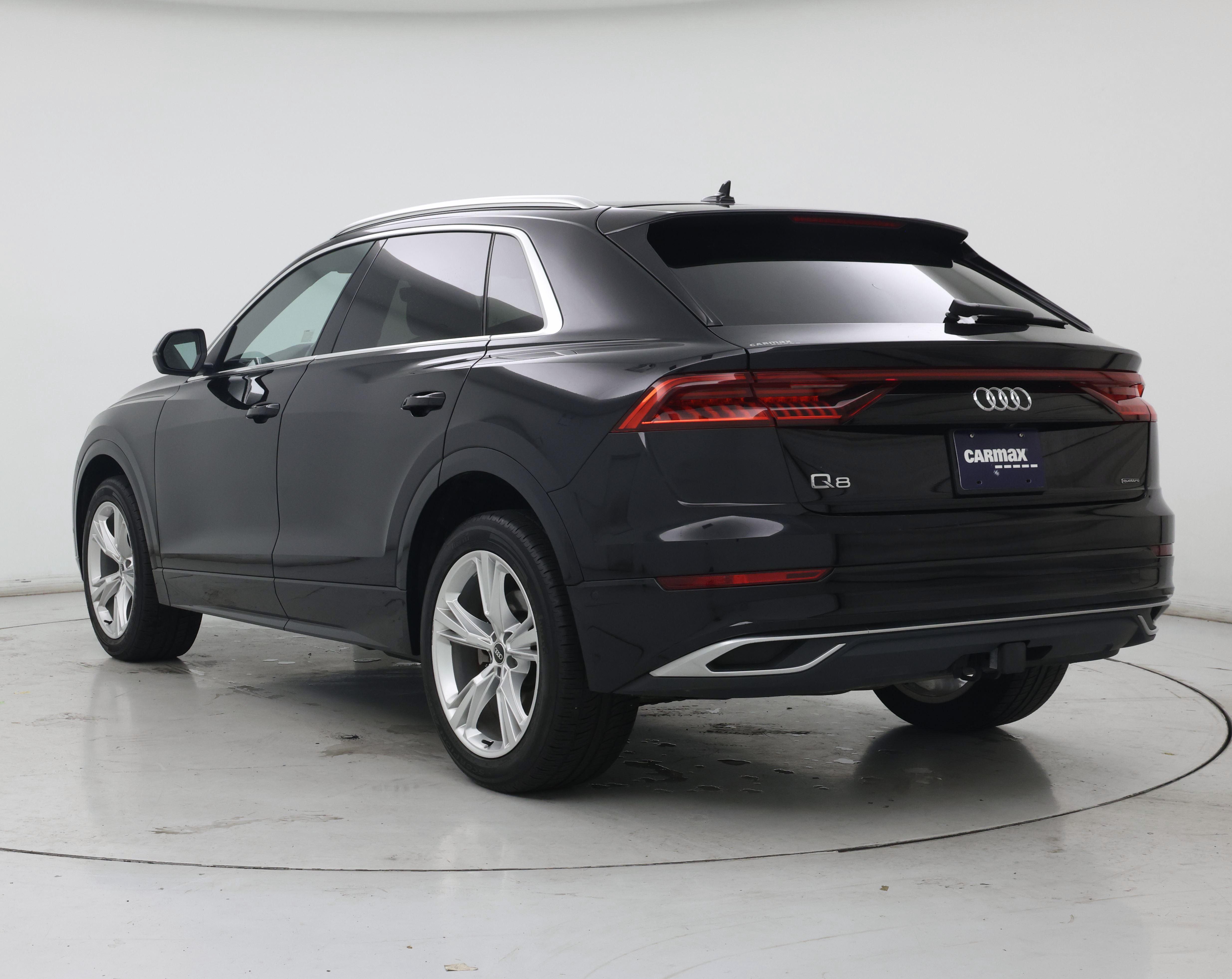 Thumbnail: 2021 Audi Q8 - 2