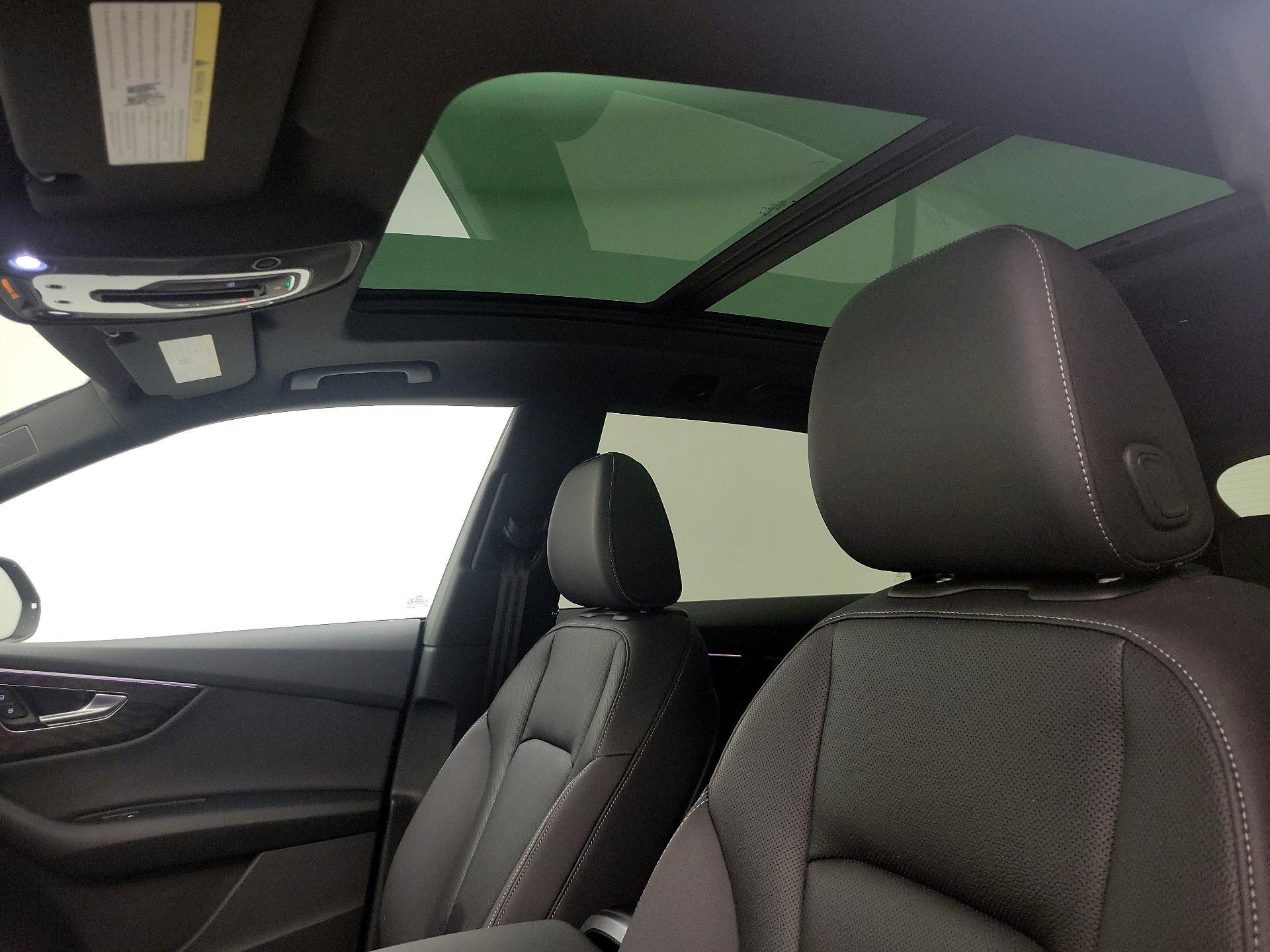 Thumbnail: 2021 Audi Q8 - 20