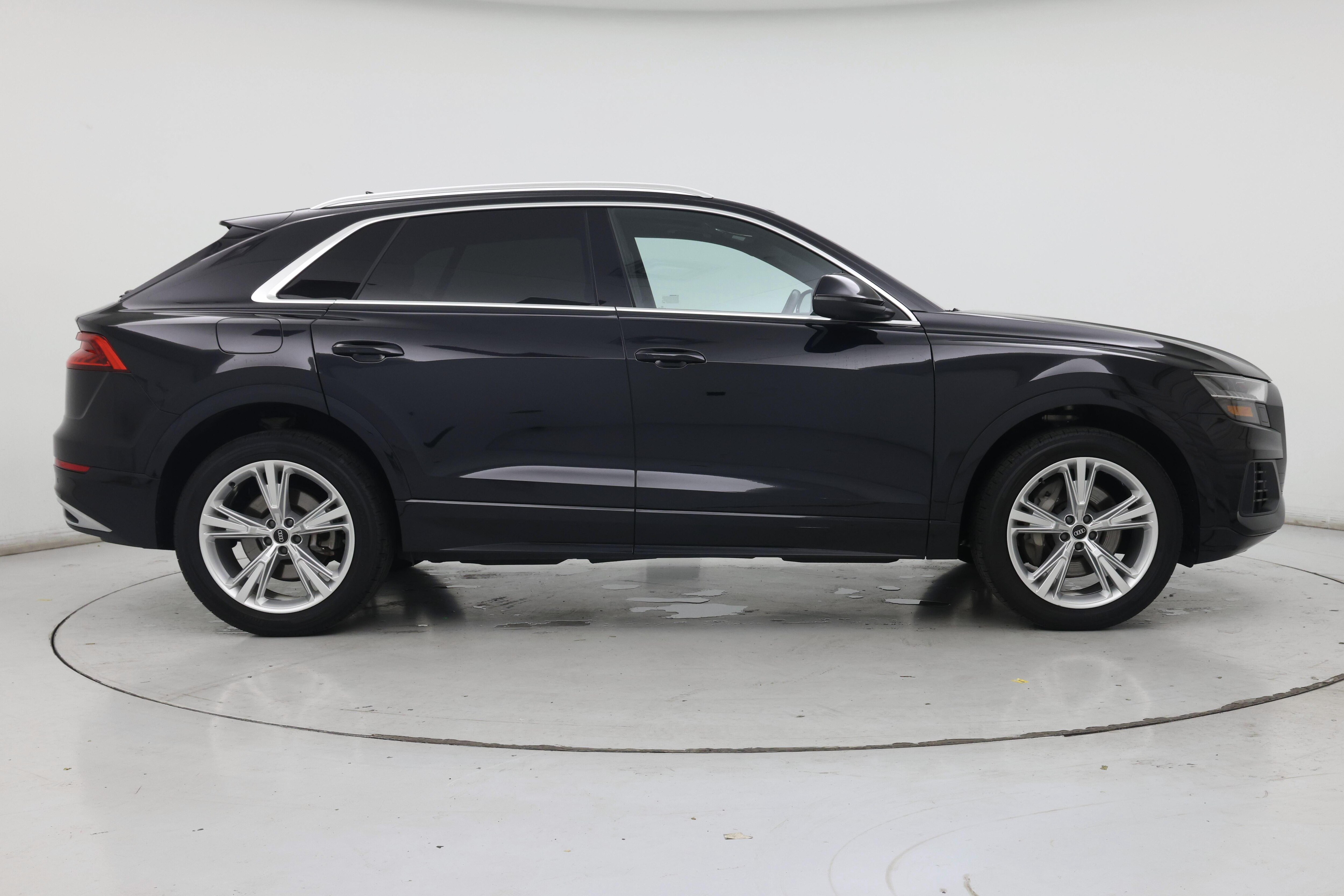 Thumbnail: 2021 Audi Q8 - 7