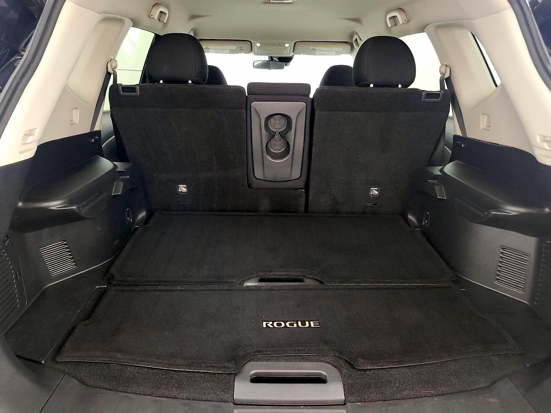 Thumbnail: 2019 Nissan Rogue - 20