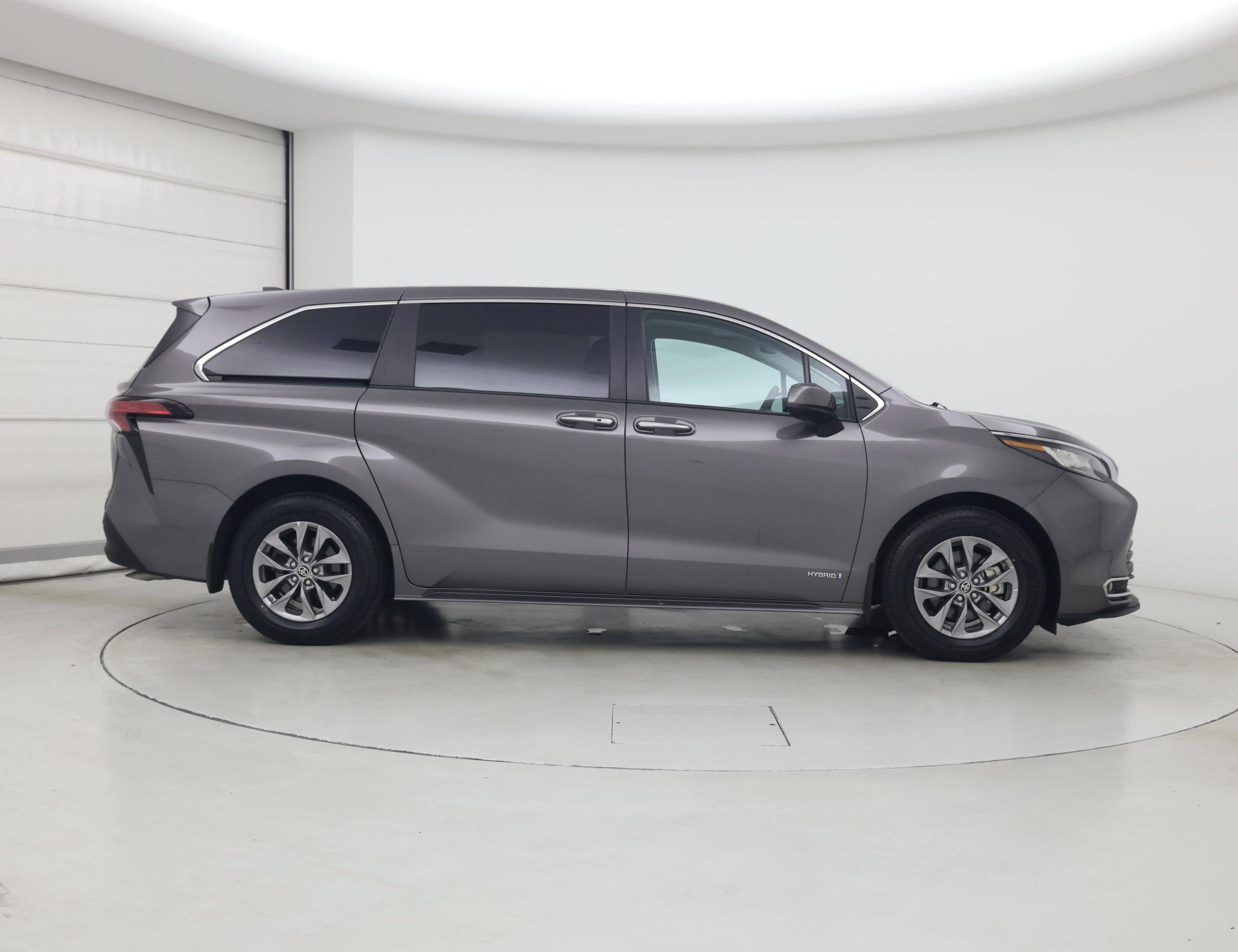 Thumbnail: 2021 Toyota Sienna - 7