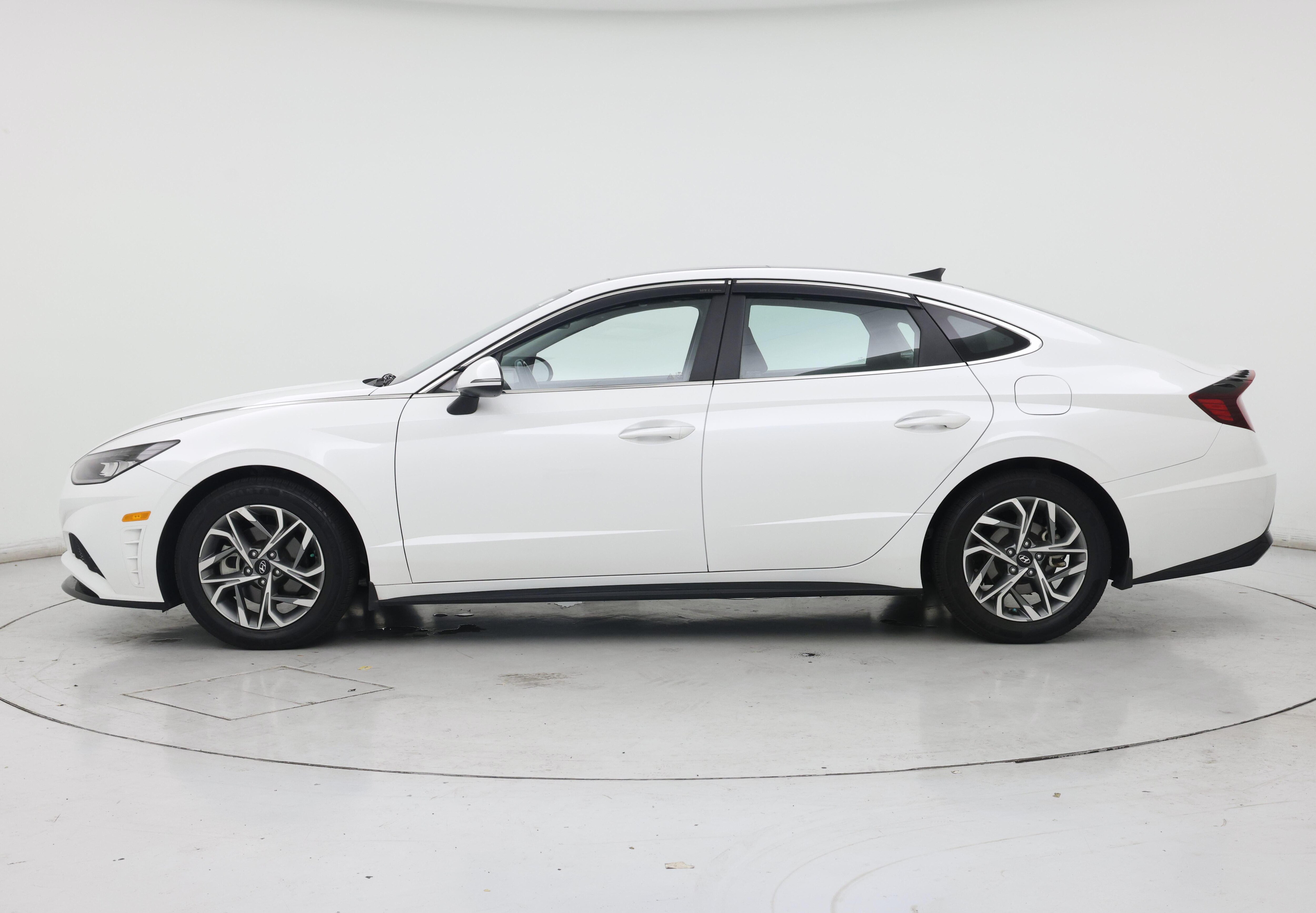 Thumbnail: 2022 Hyundai Sonata - 3