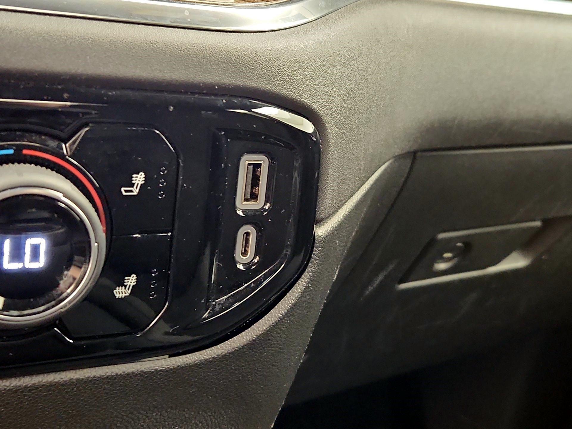 Thumbnail: 2022 Chevrolet Silverado 1500 - 19