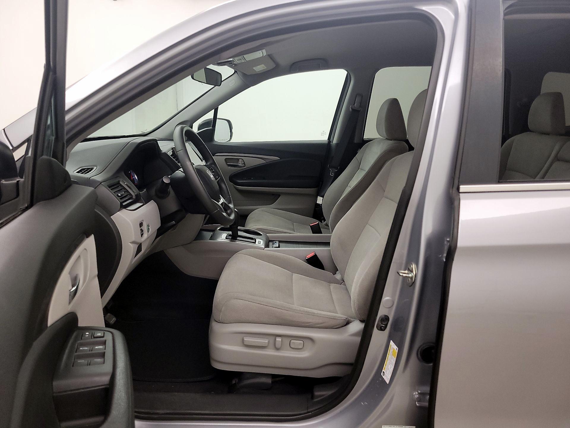 Thumbnail: 2019 Honda Pilot - 11