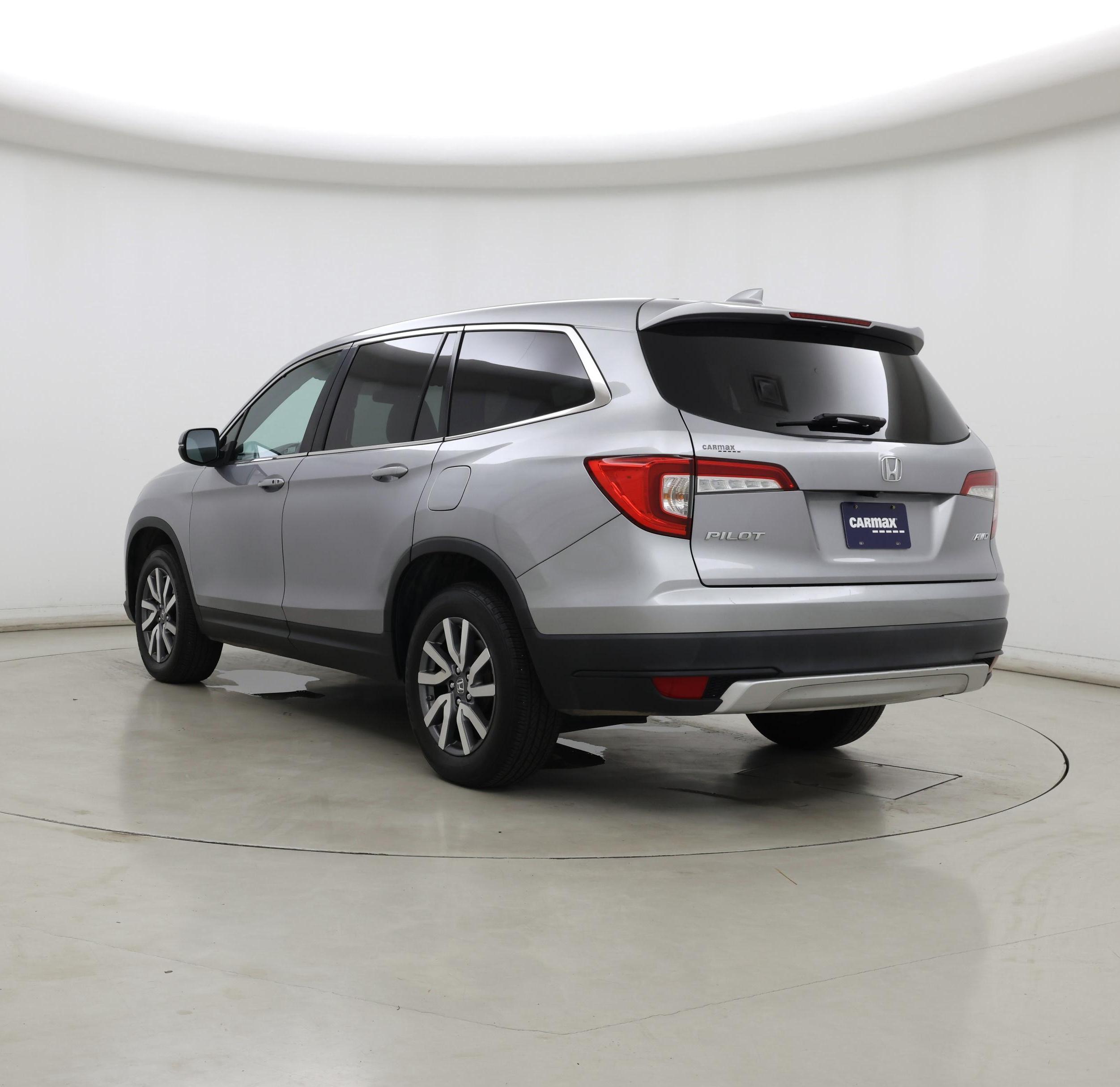 Thumbnail: 2019 Honda Pilot - 2