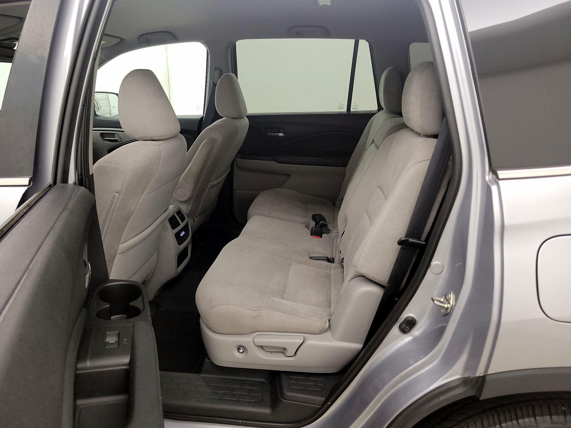 Thumbnail: 2019 Honda Pilot - 19