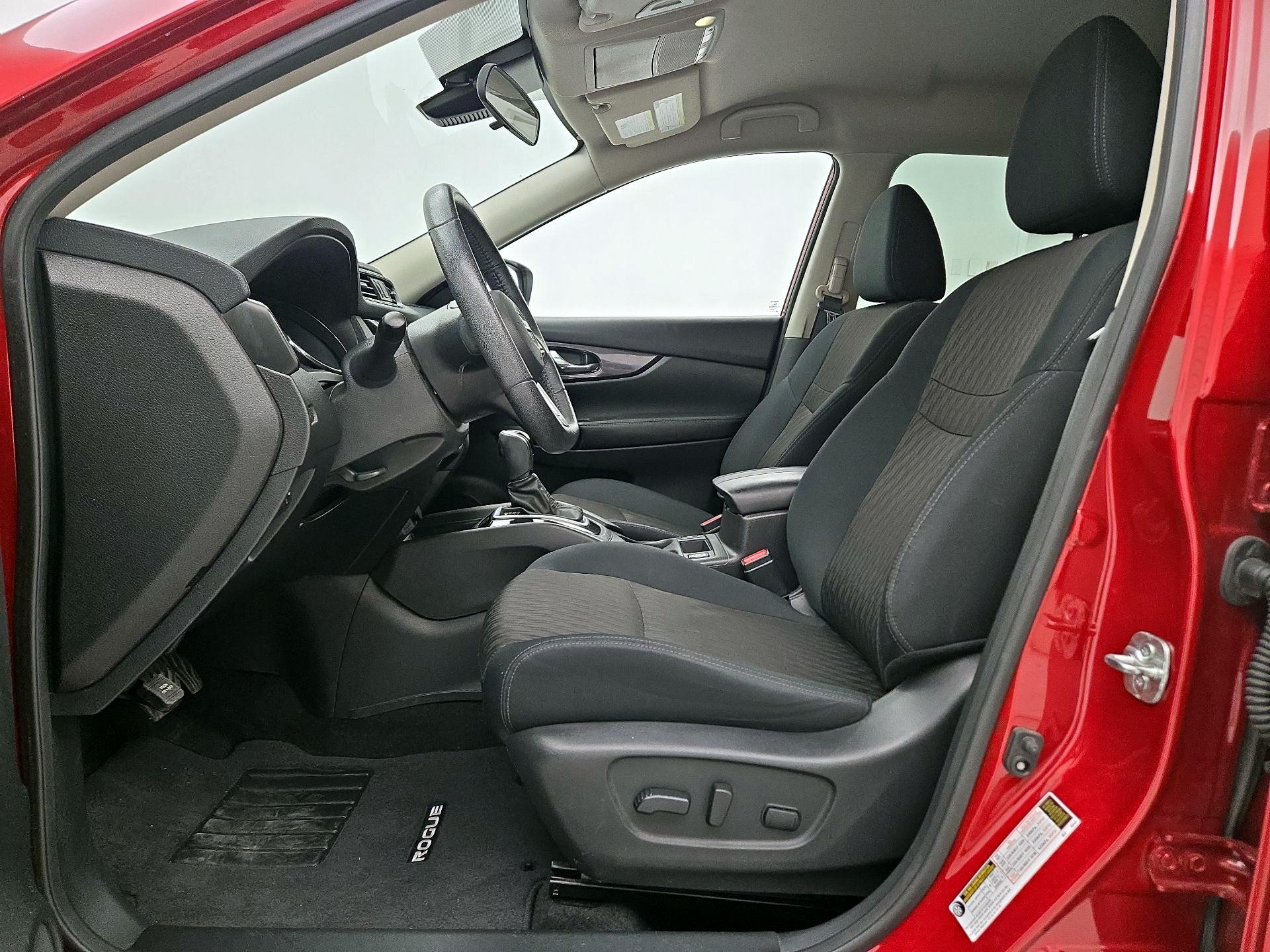 Thumbnail: 2019 Nissan Rogue - 11
