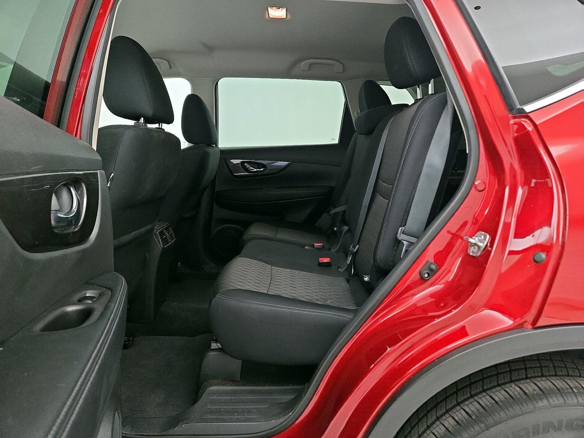 Thumbnail: 2019 Nissan Rogue - 19