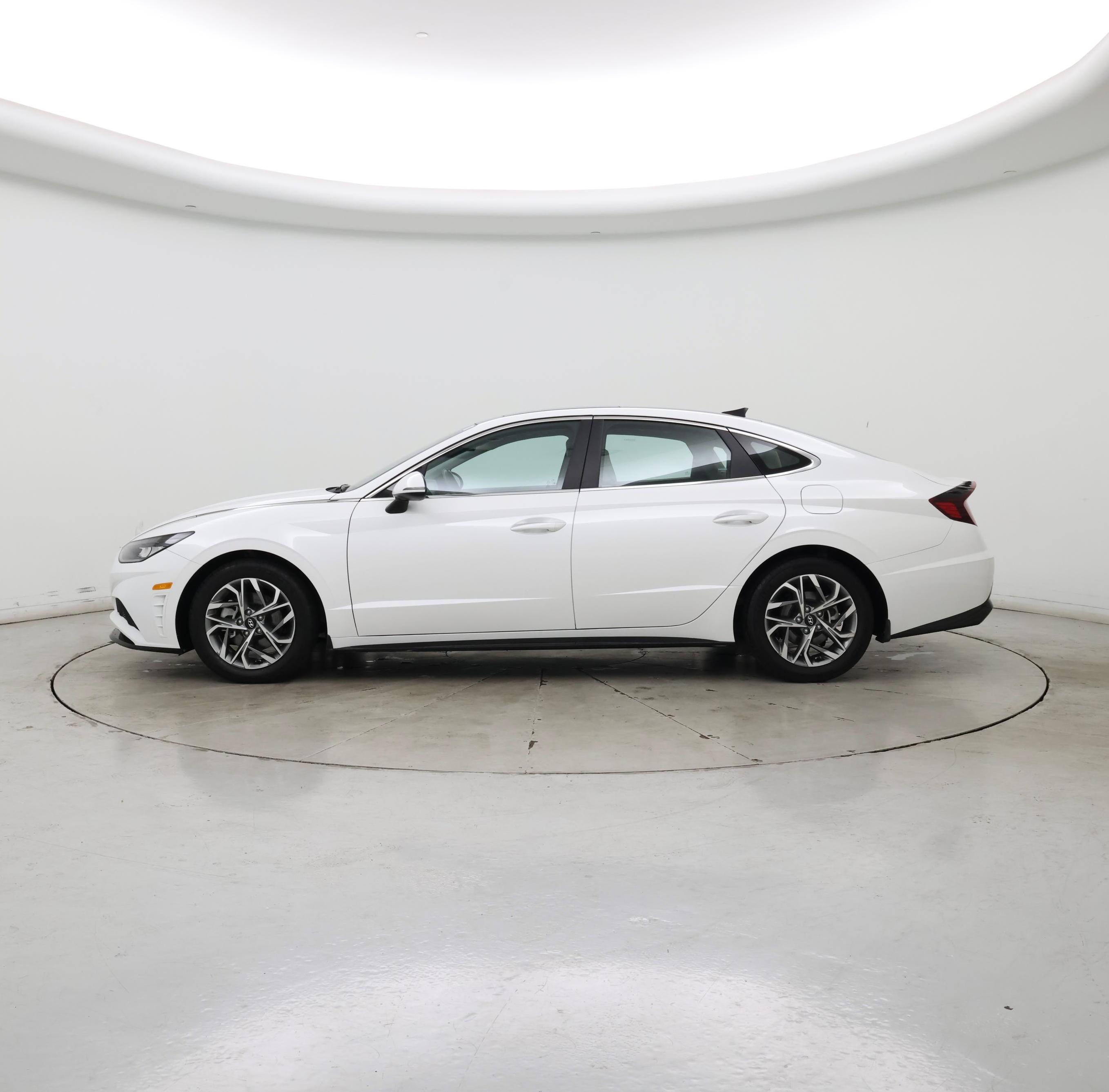 Thumbnail: 2022 Hyundai Sonata - 3