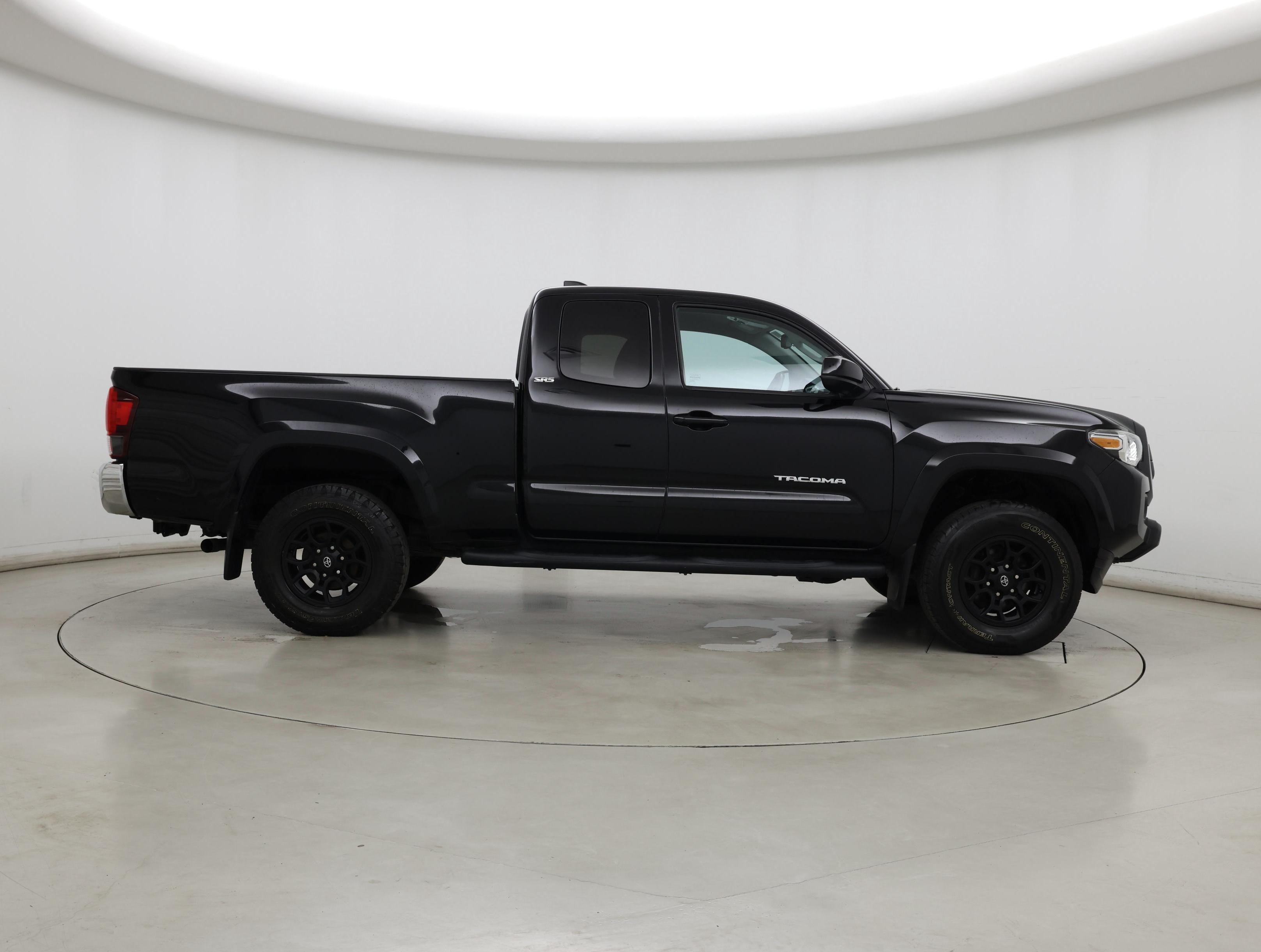 Thumbnail: 2021 Toyota Tacoma - 7