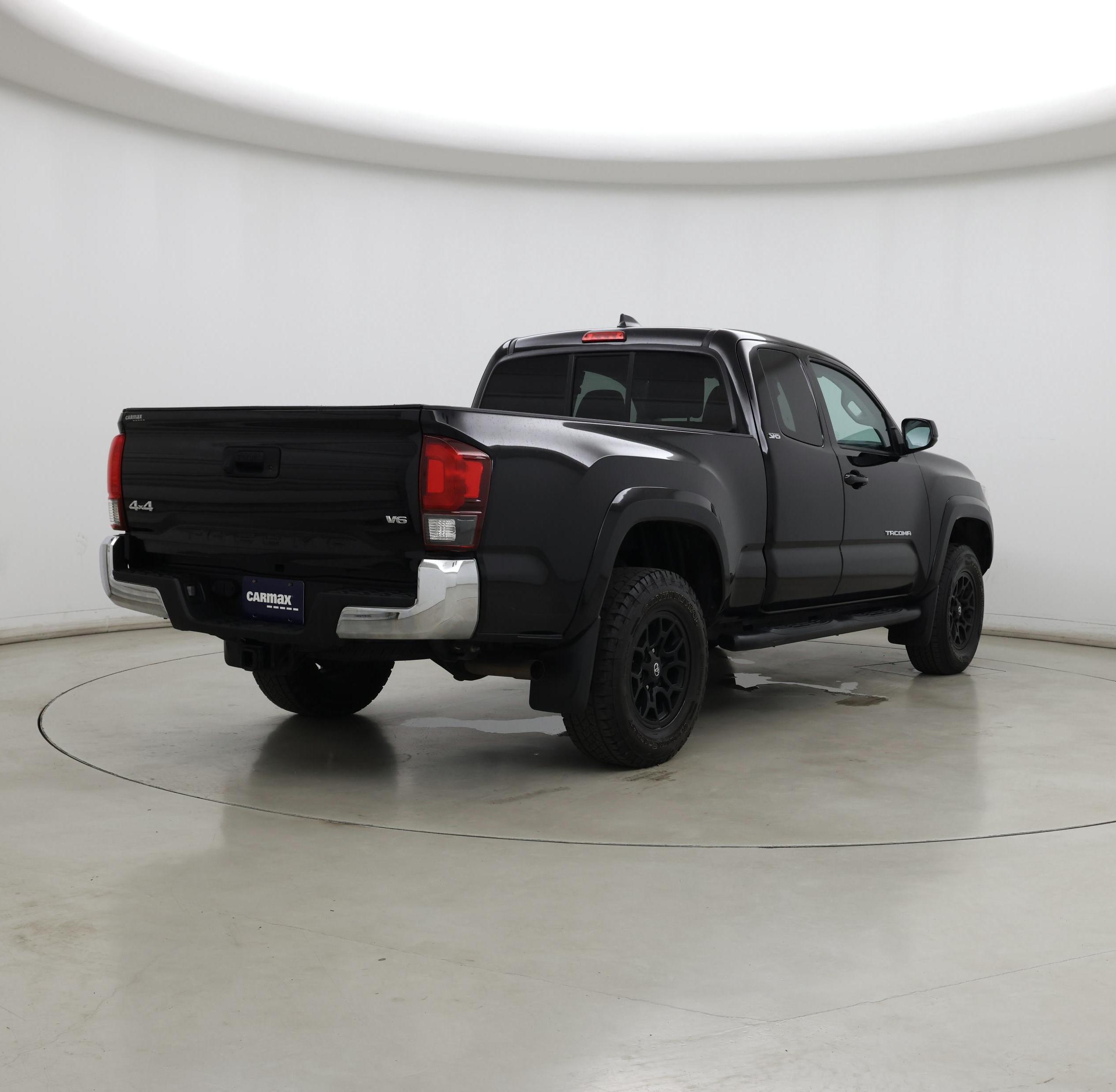 Thumbnail: 2021 Toyota Tacoma - 8