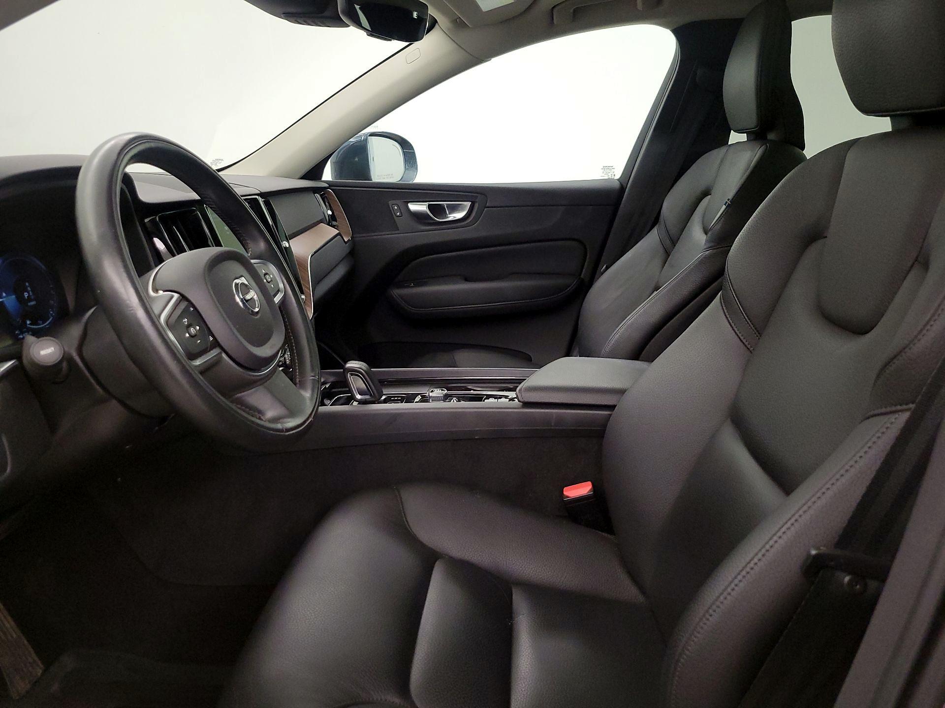 Thumbnail: 2021 Volvo XC60 - 11