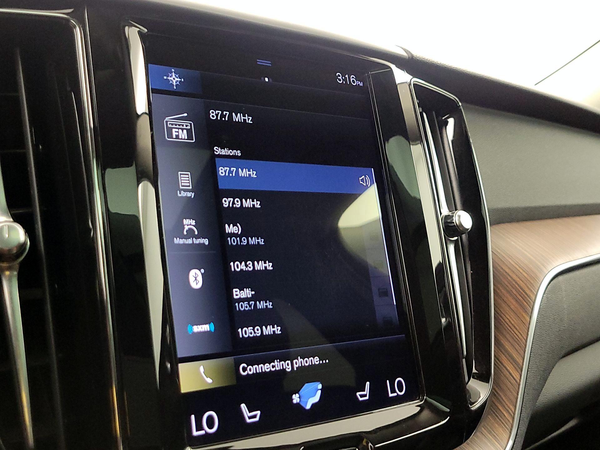 Thumbnail: 2021 Volvo XC60 - 15