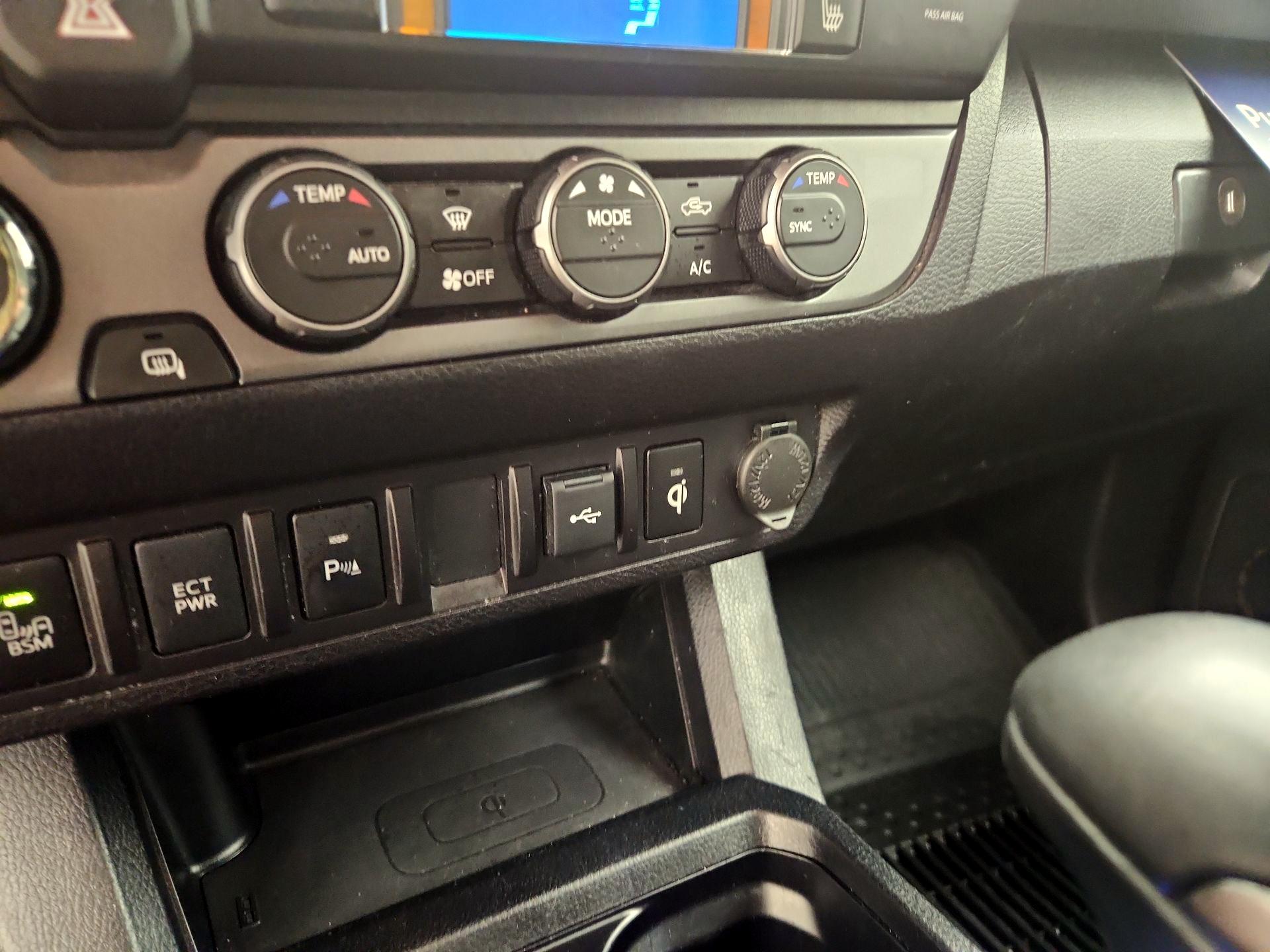 Thumbnail: 2021 Toyota Tacoma - 17