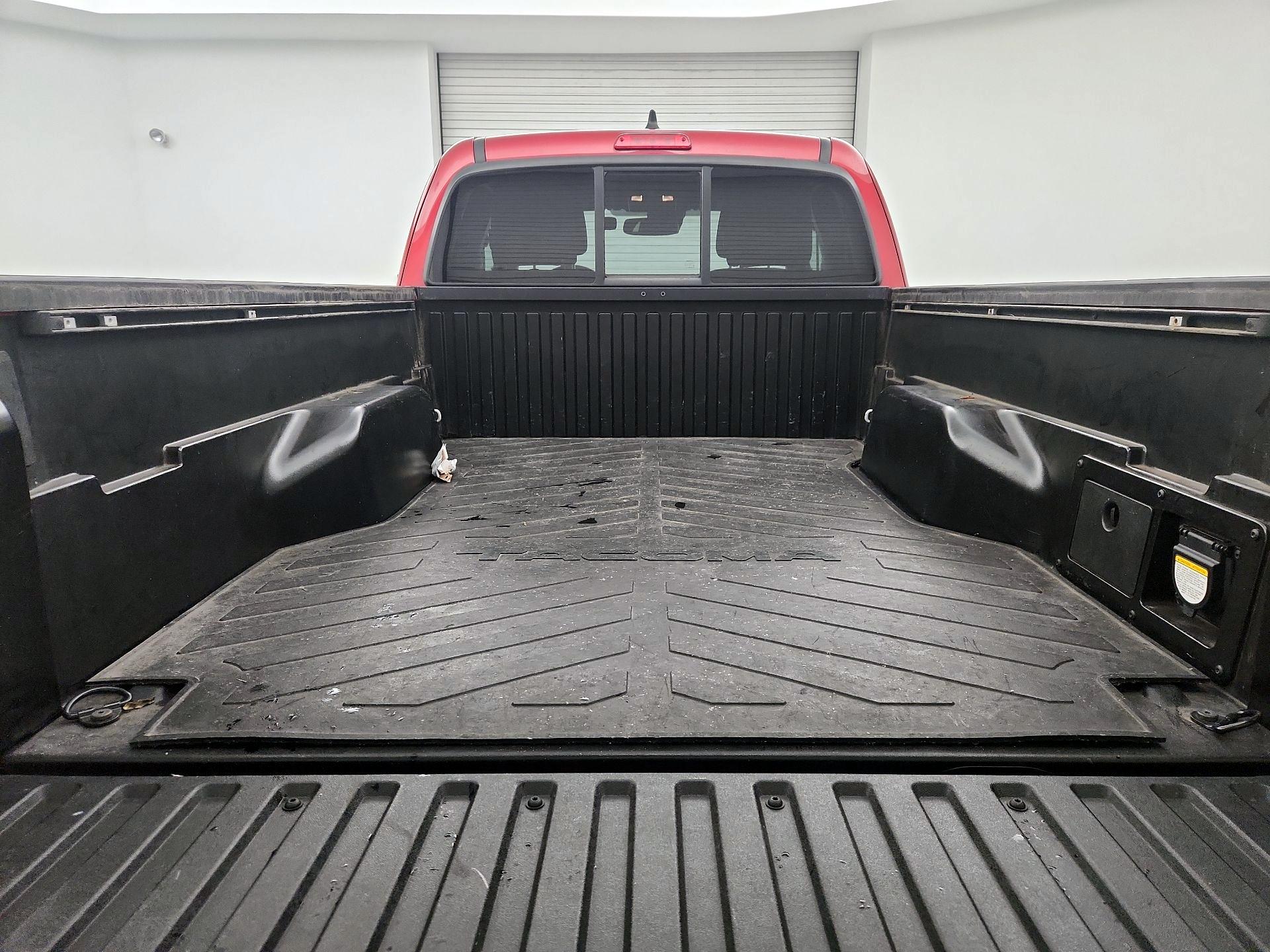 Thumbnail: 2021 Toyota Tacoma - 19