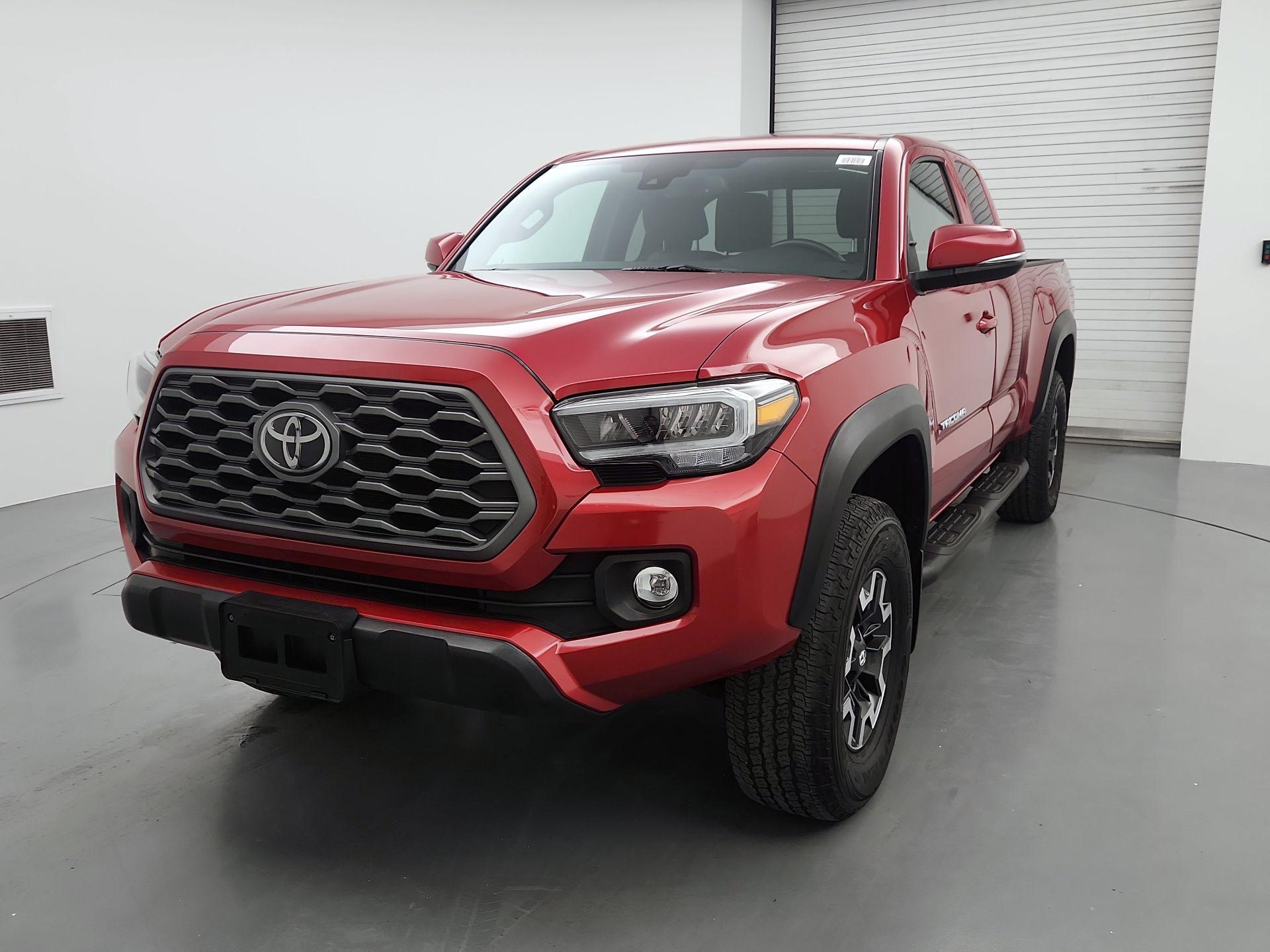 Thumbnail: 2021 Toyota Tacoma - 3