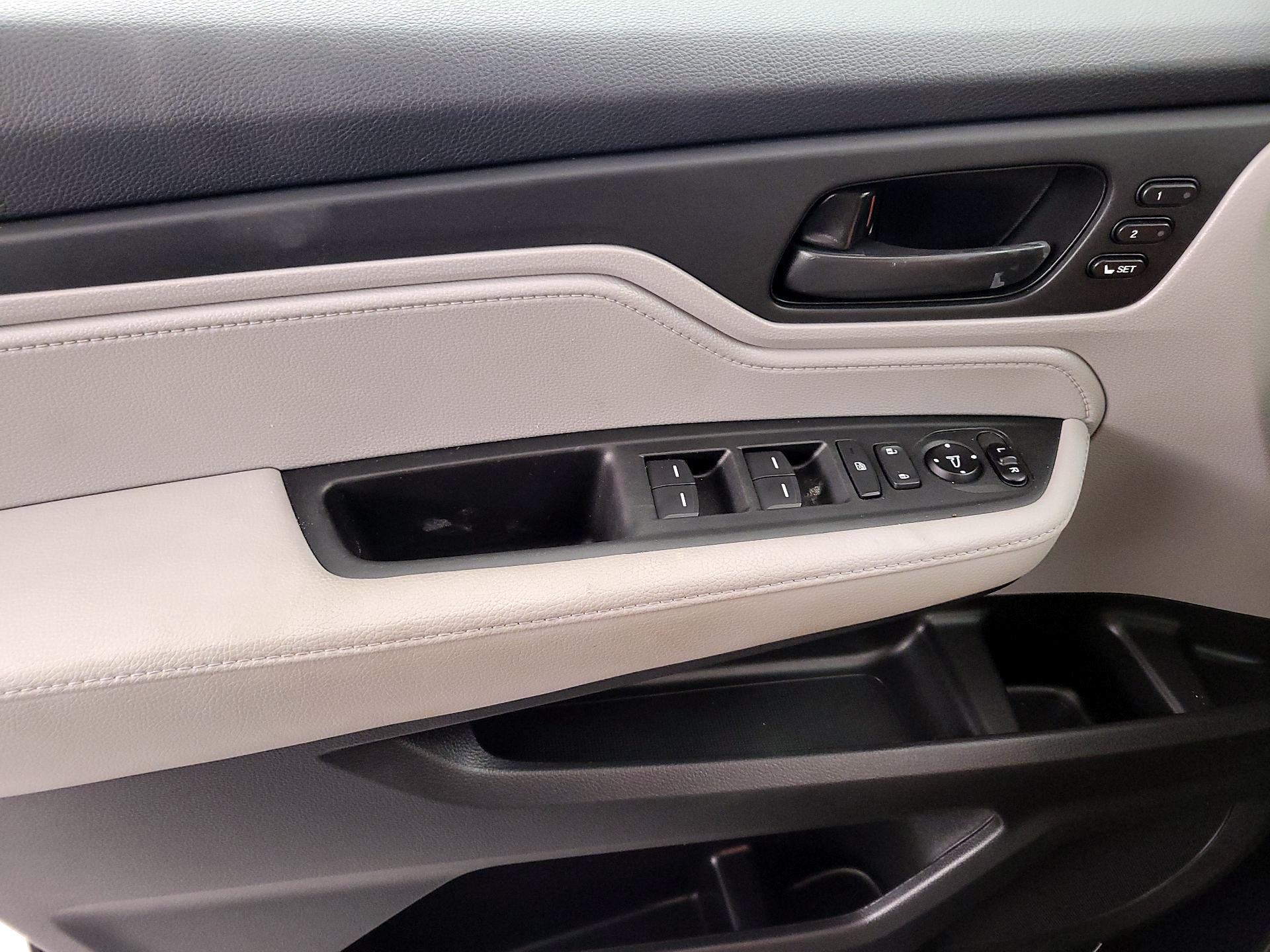 Thumbnail: 2020 Honda Odyssey - 12