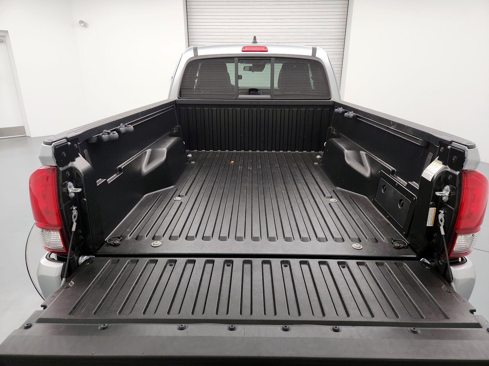Thumbnail: 2022 Toyota Tacoma - 20
