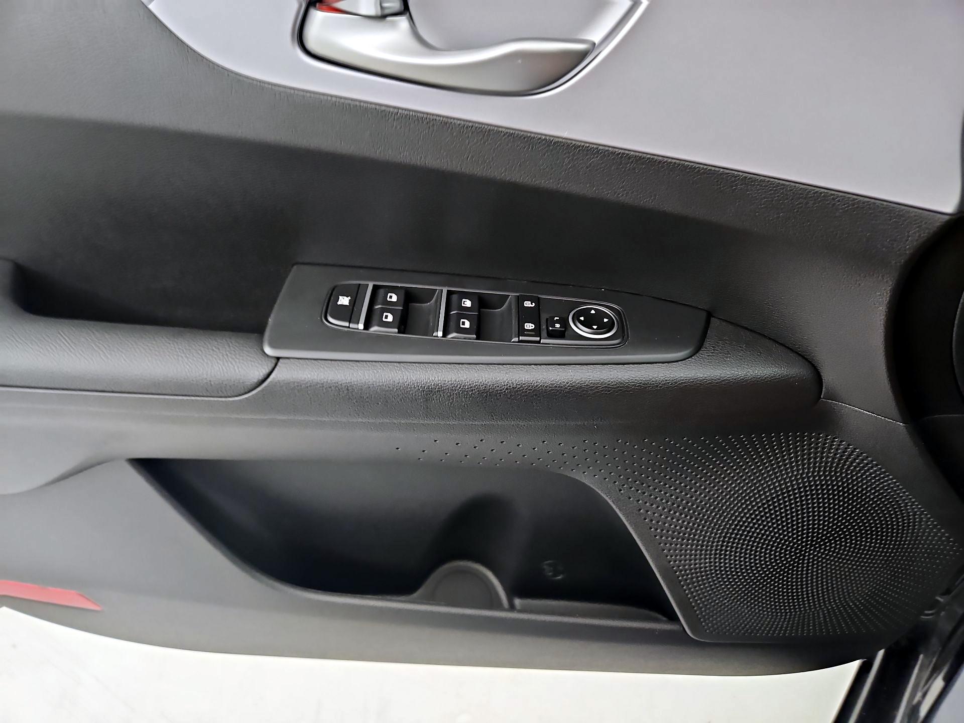 Thumbnail: 2024 Kia Forte - 12