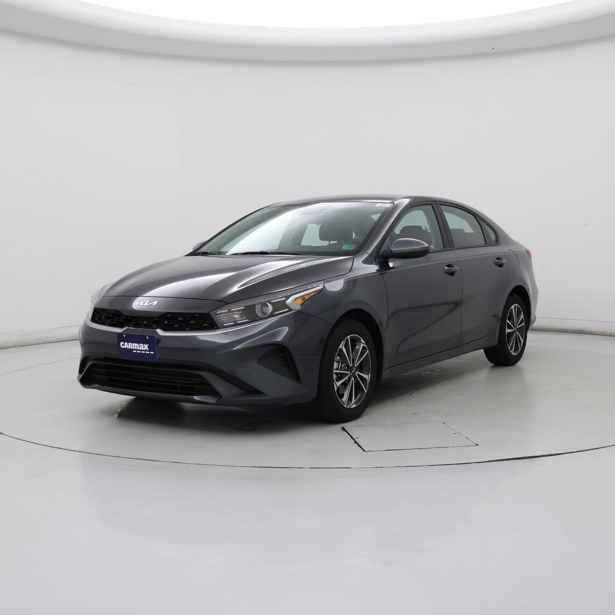 Thumbnail: 2024 Kia Forte - 4