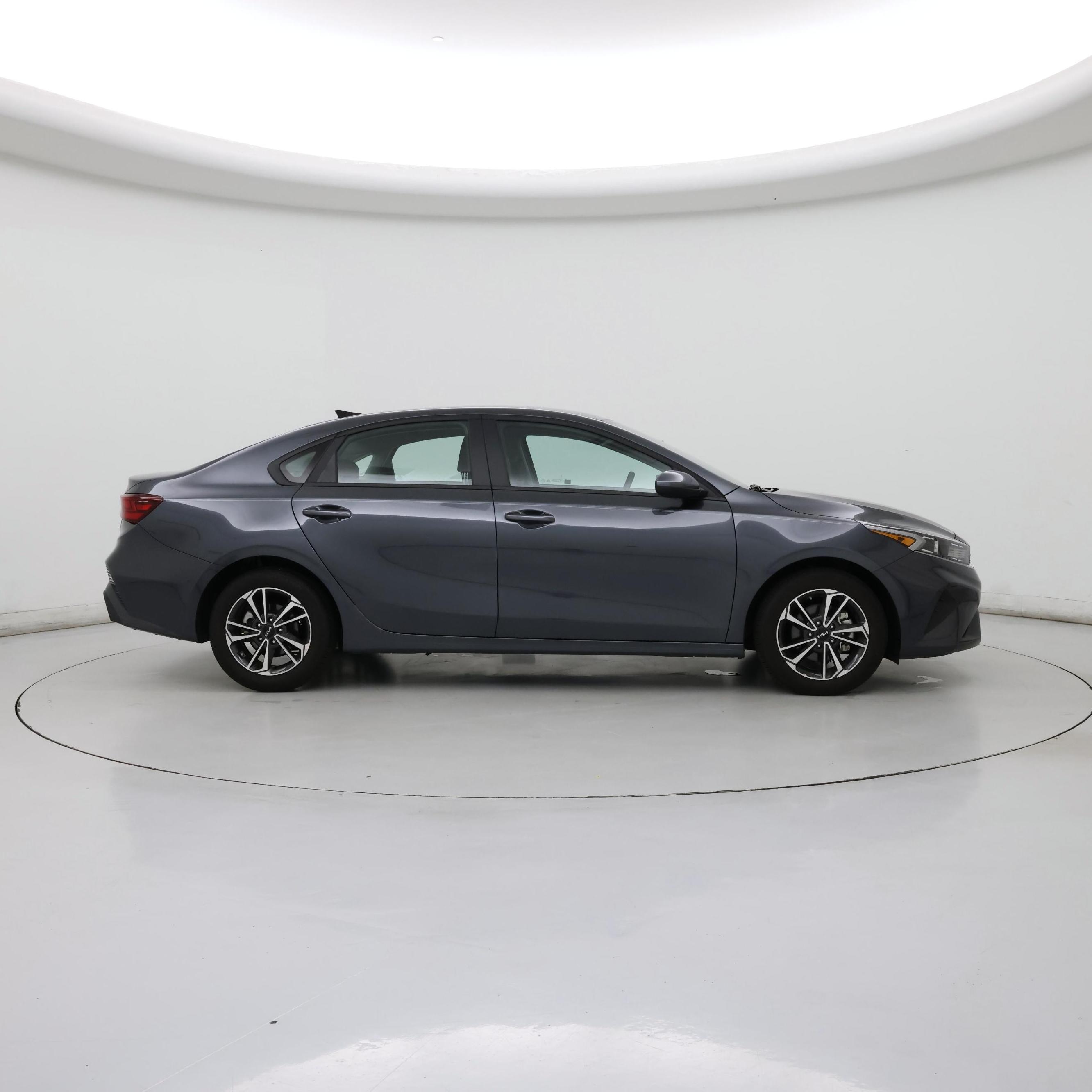 Thumbnail: 2024 Kia Forte - 7