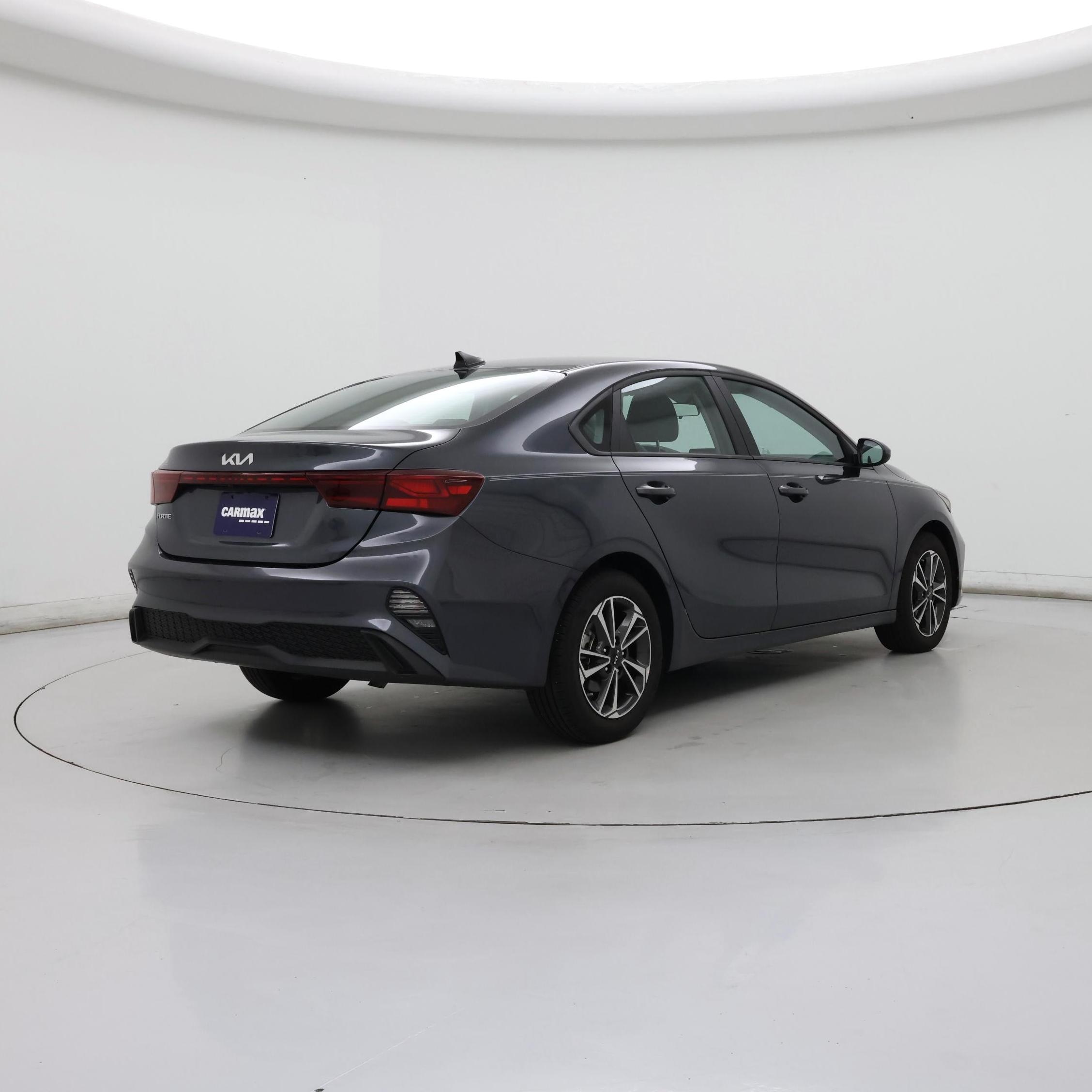 Thumbnail: 2024 Kia Forte - 8