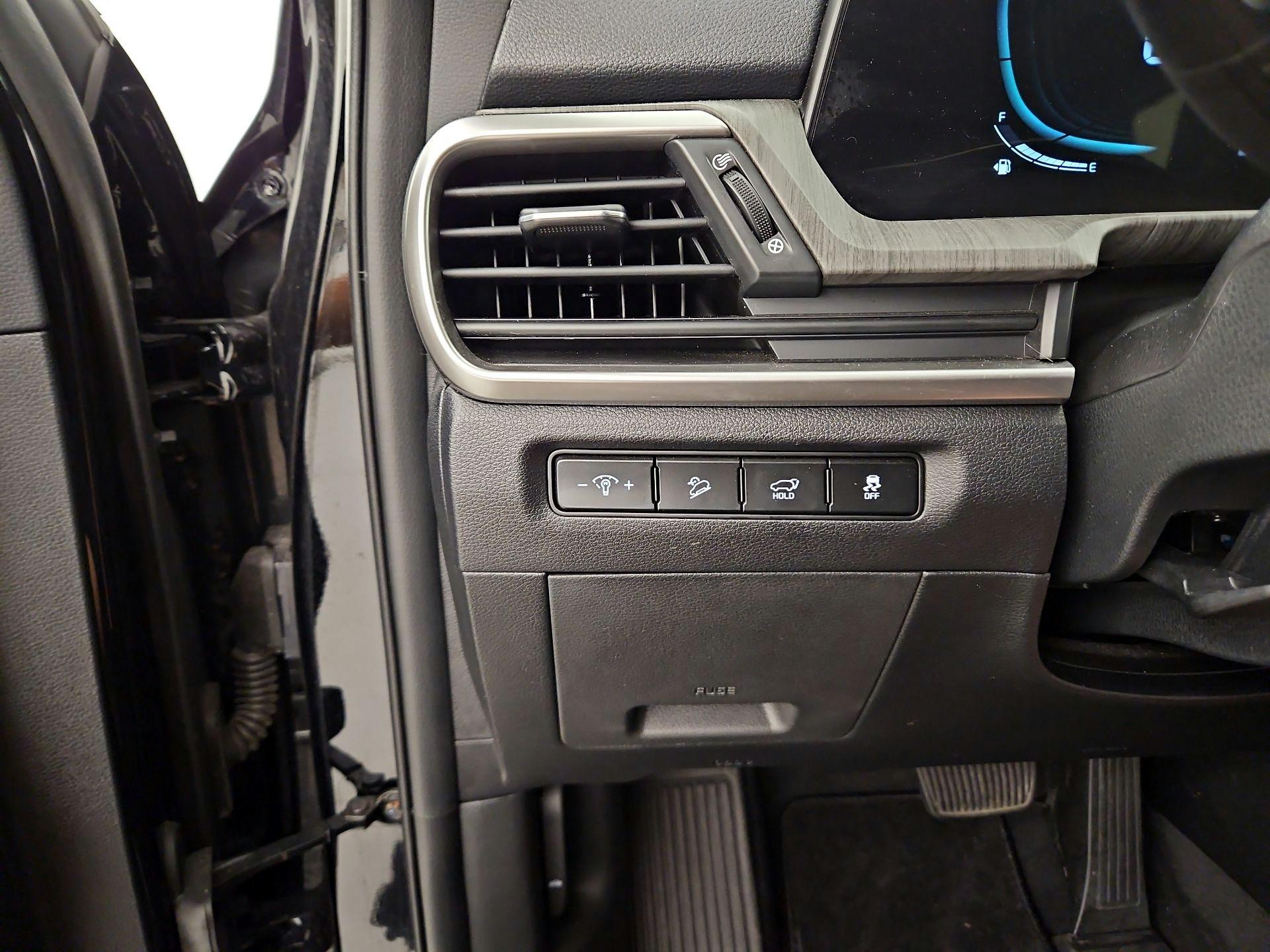 Thumbnail: 2023 Kia Telluride - 13